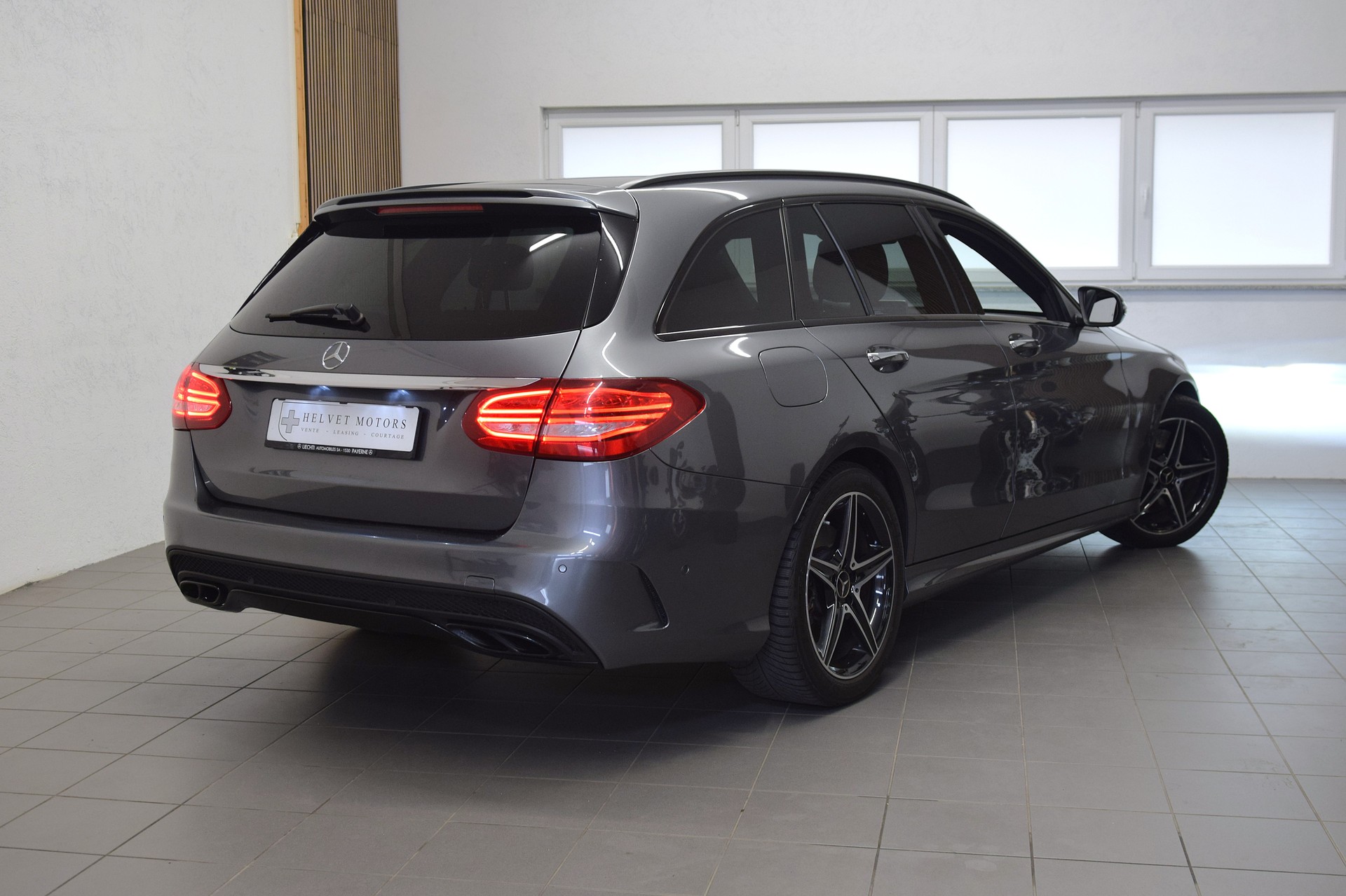 MERCEDES-BENZ C 43 AMG 4Matic 9G-Tronic-image-3