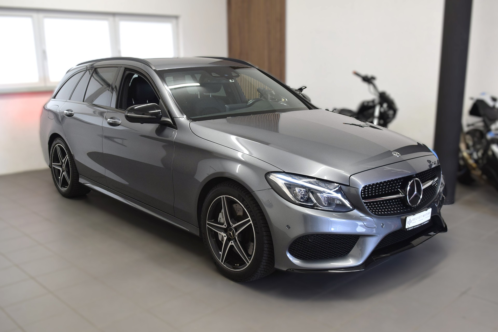 MERCEDES-BENZ C 43 AMG 4Matic 9G-Tronic-image-2