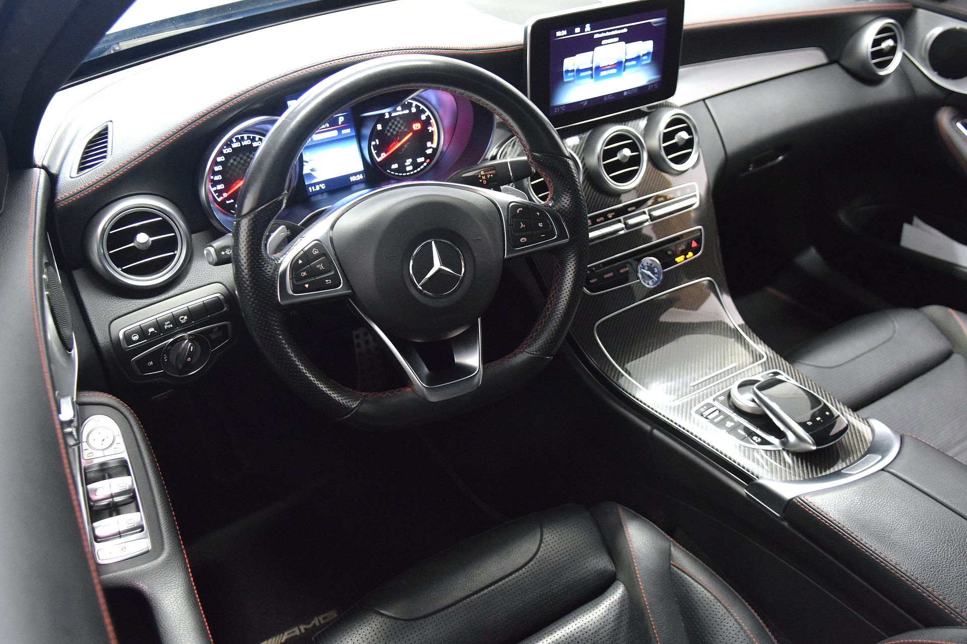 MERCEDES-BENZ C 43 AMG 4Matic 9G-Tronic-image-10