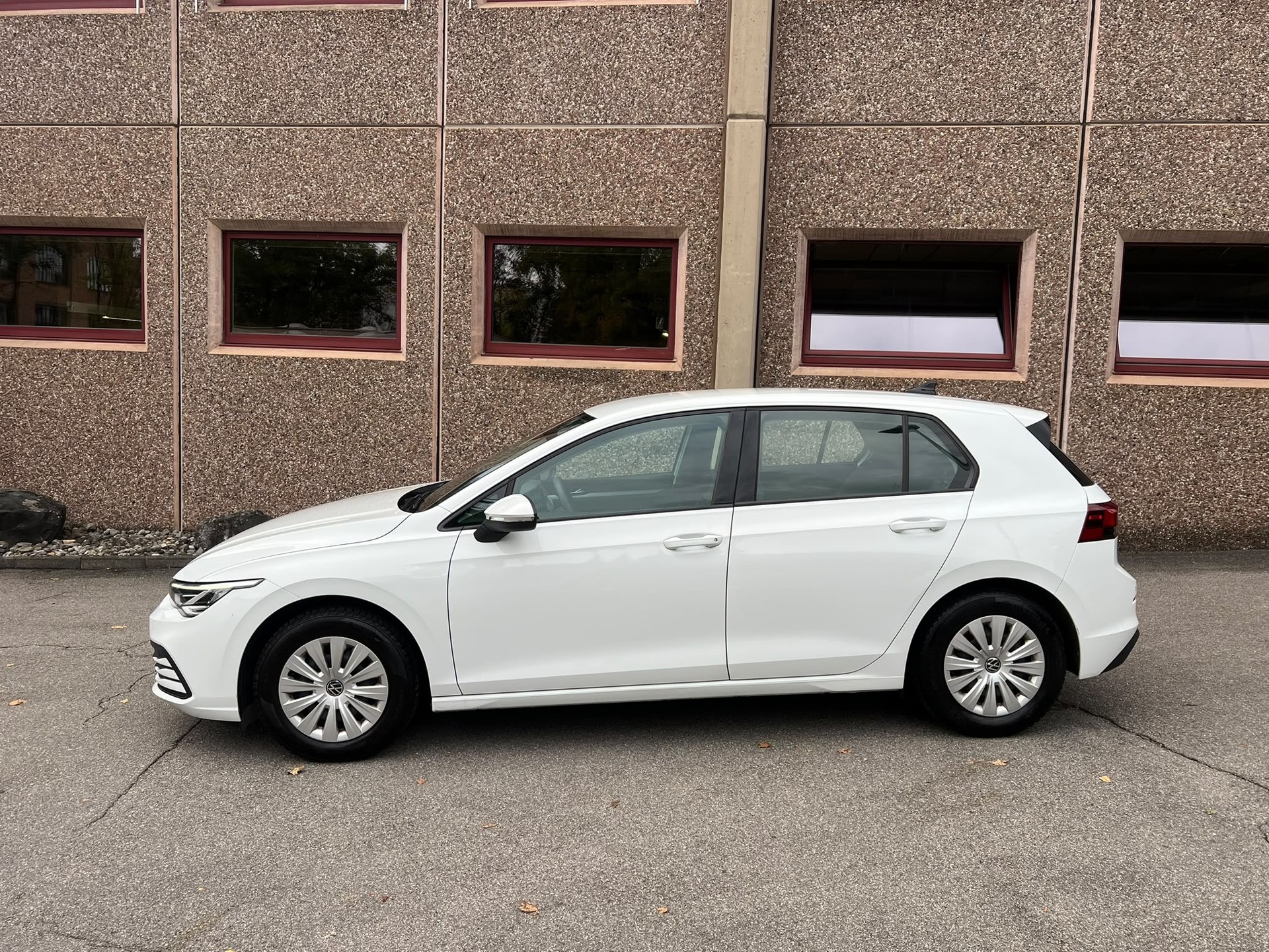 VW Golf 1.0 TSI Value-image-4