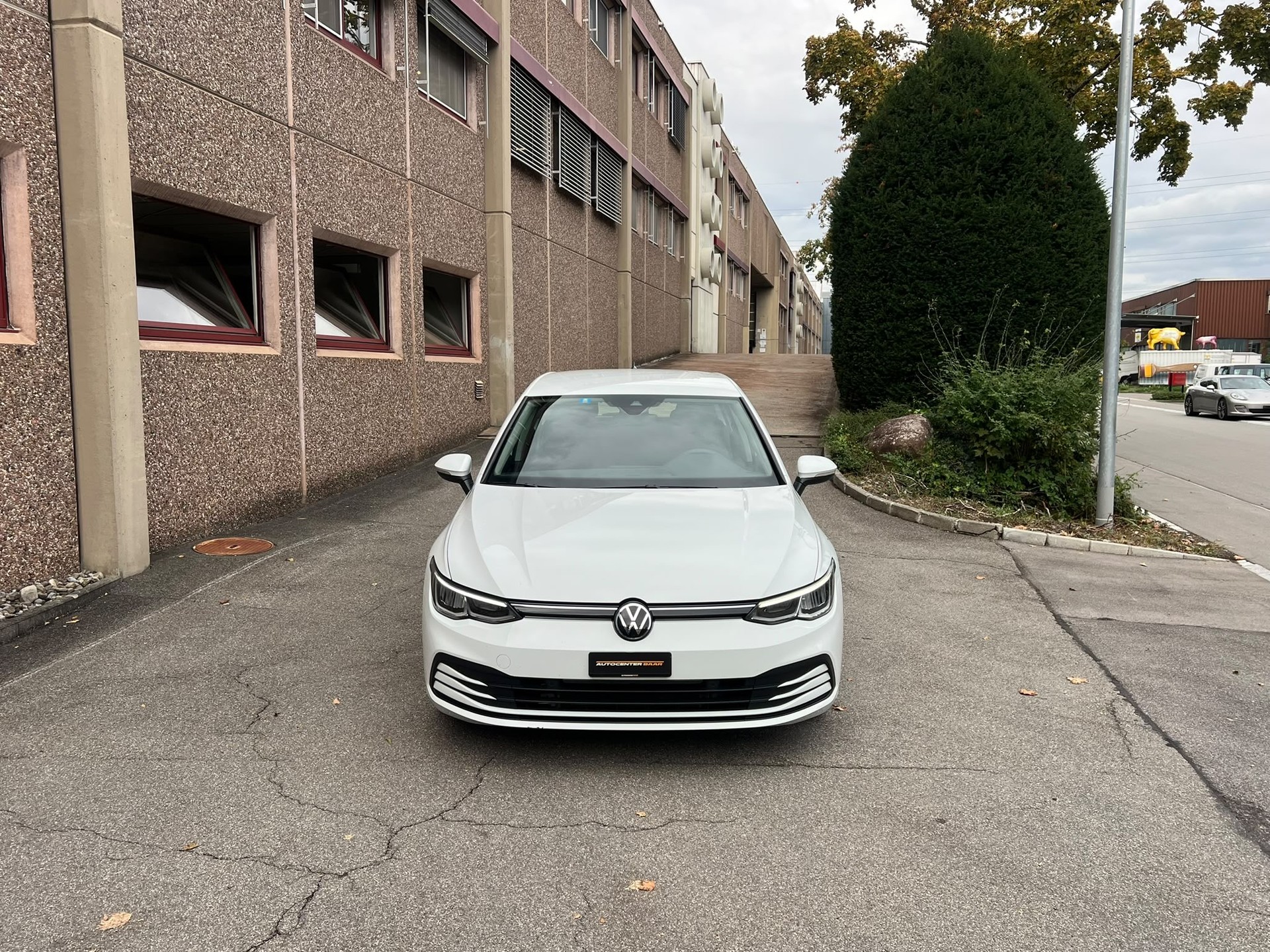 VW Golf 1.0 TSI Value-image-2