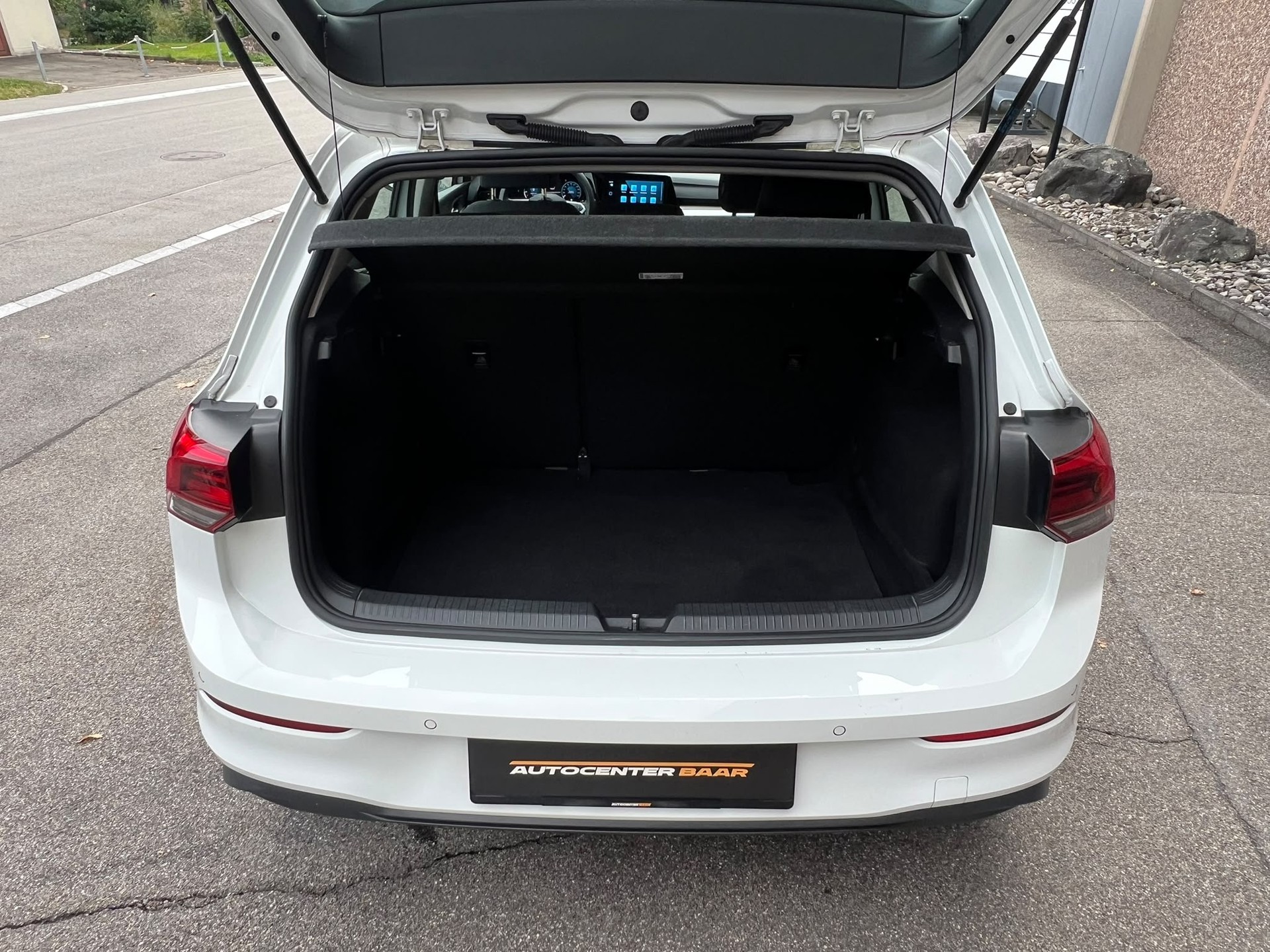VW Golf 1.0 TSI Value-image-7