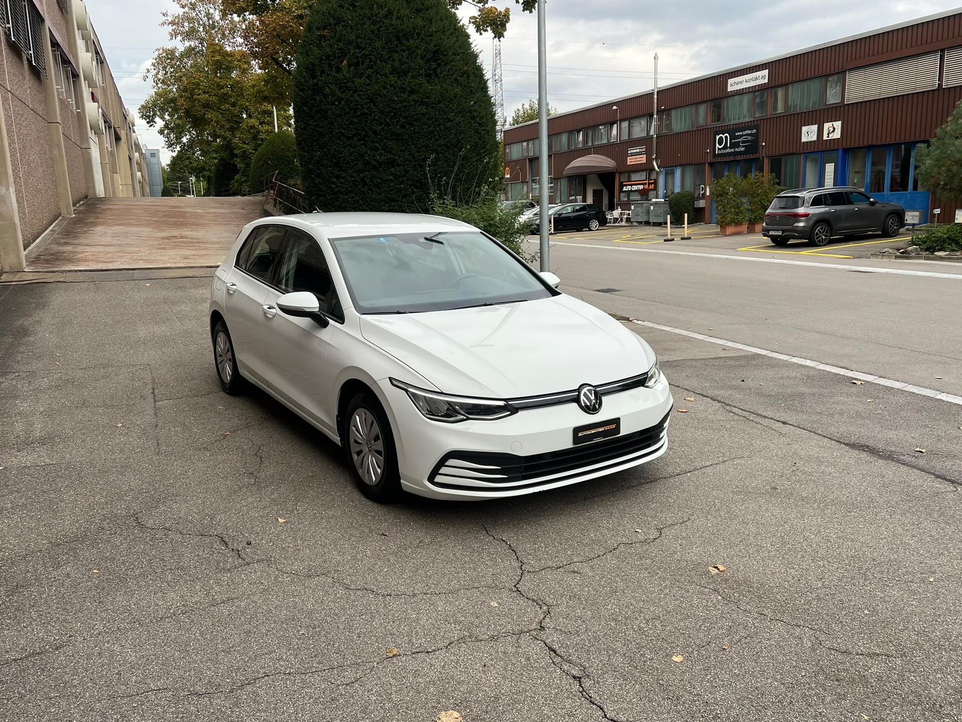 VW Golf 1.0 TSI Value-image-1