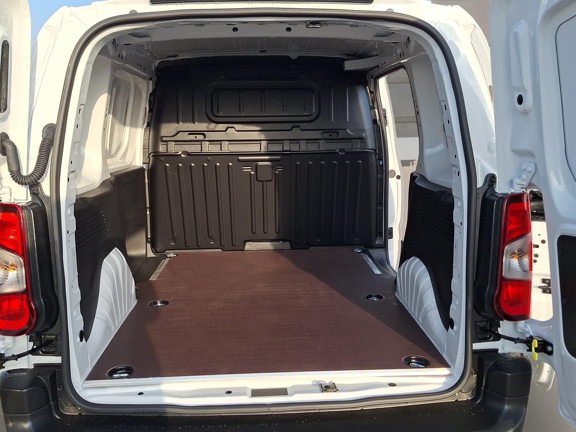 CITROEN Berlingo Van M 1.2 Pure Tech 110 s/s First-image-13