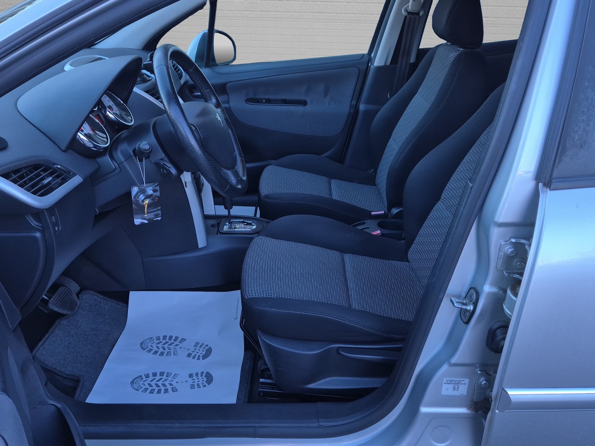 PEUGEOT 207 1.6 16V Sport Automatic-image-16