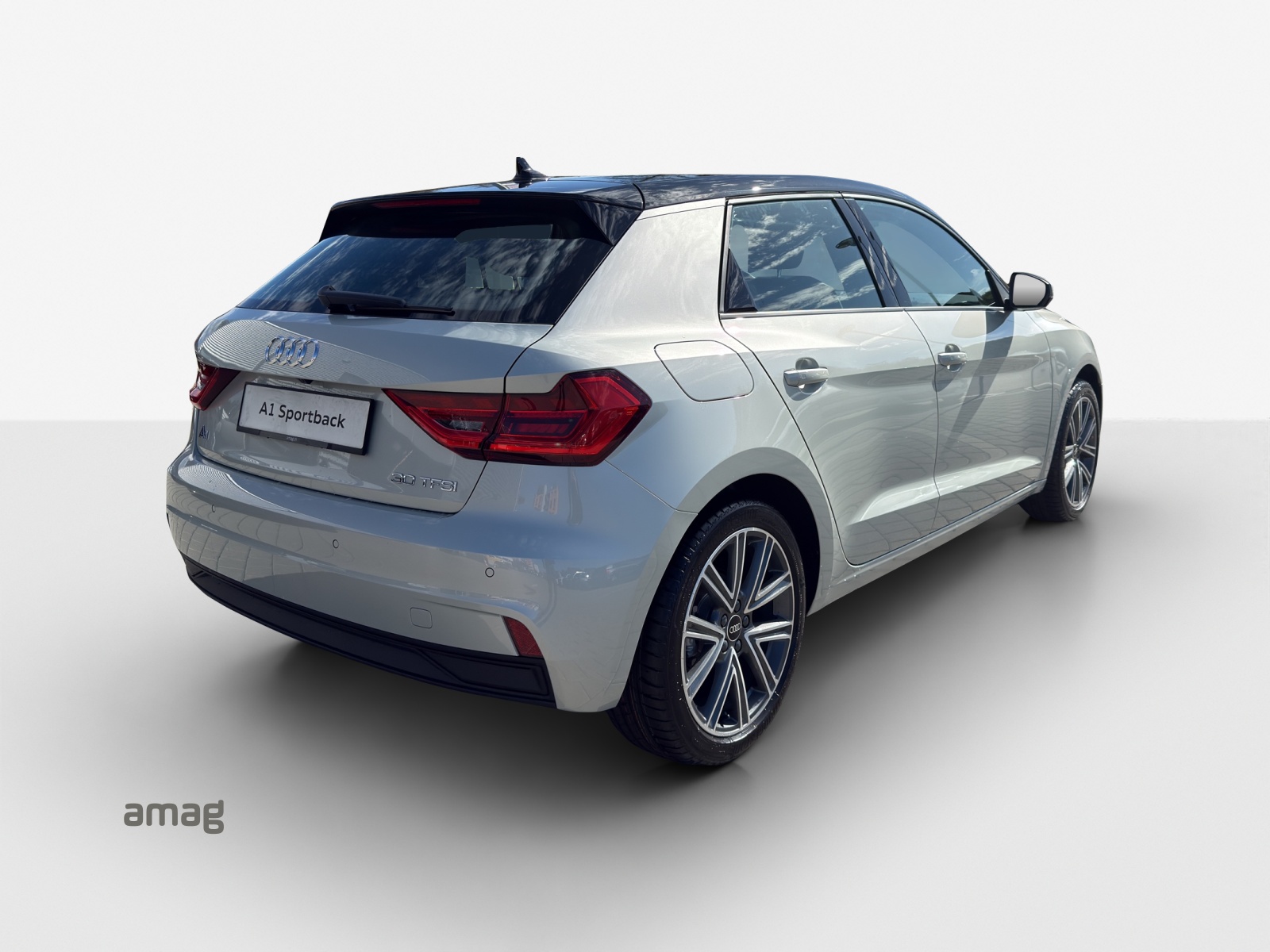 AUDI A1 Sportback 30 TFSI Attraction S-tronic-image-4