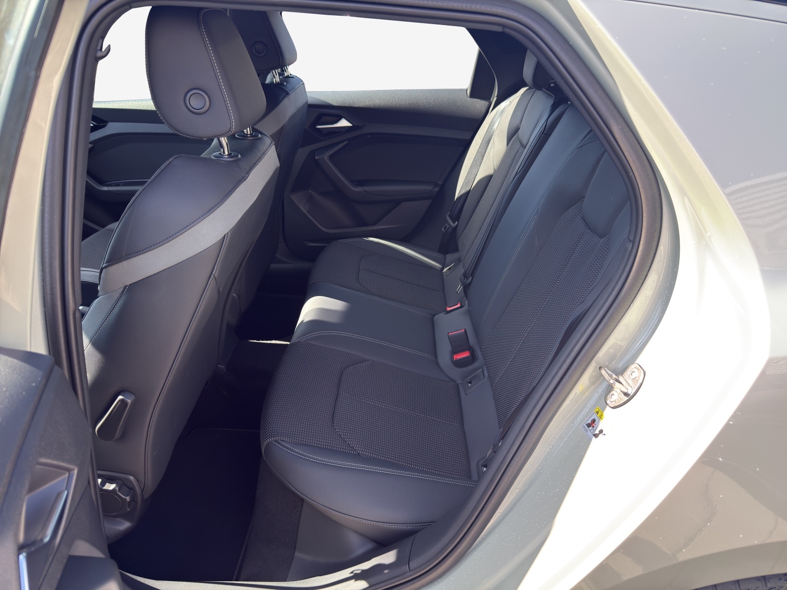 AUDI A1 Sportback 30 TFSI Attraction S-tronic-image-11