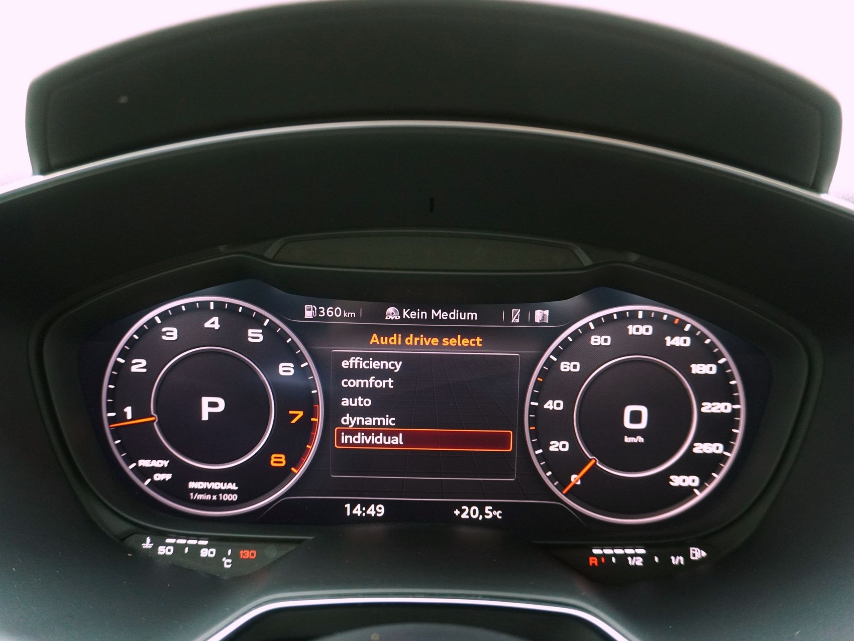 AUDI TT Coupé 45 TFSI quattro S-Tronic-image-19