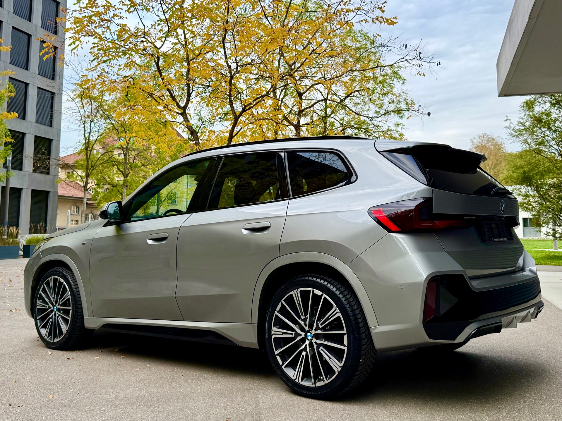 BMW X1 xDrive 23i 48V M Sport-image-8