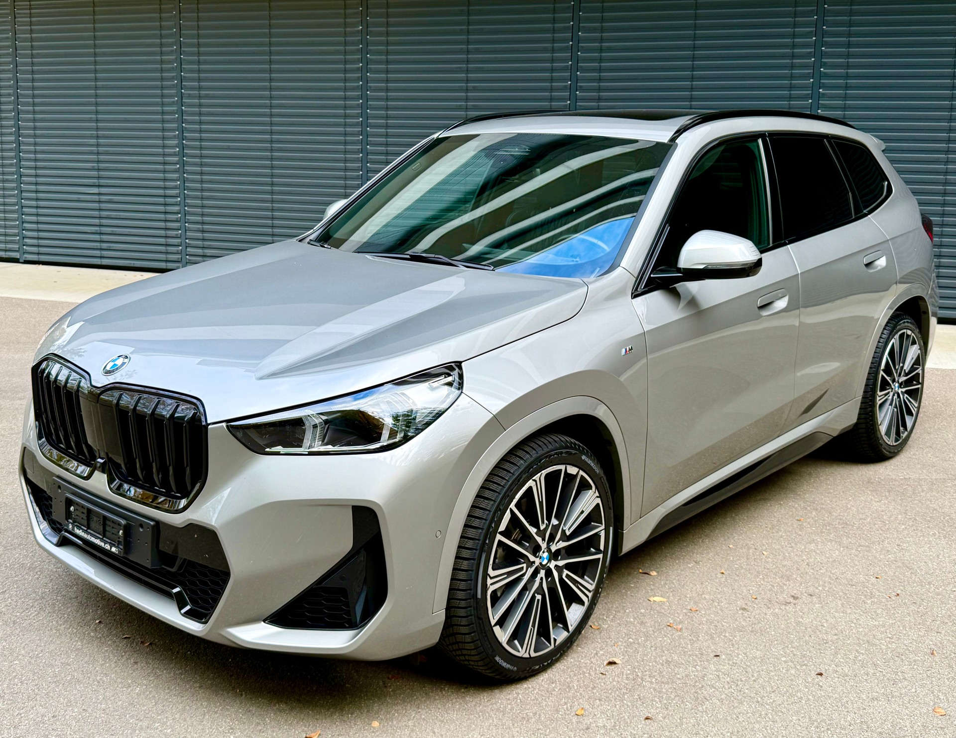 BMW X1 xDrive 23i 48V M Sport-image-4
