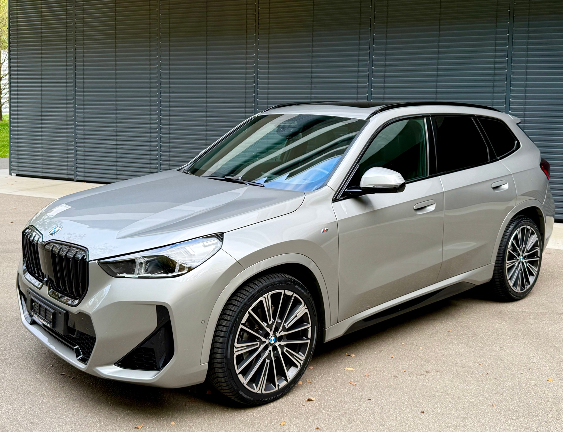 BMW X1 xDrive 23i 48V M Sport-image-5