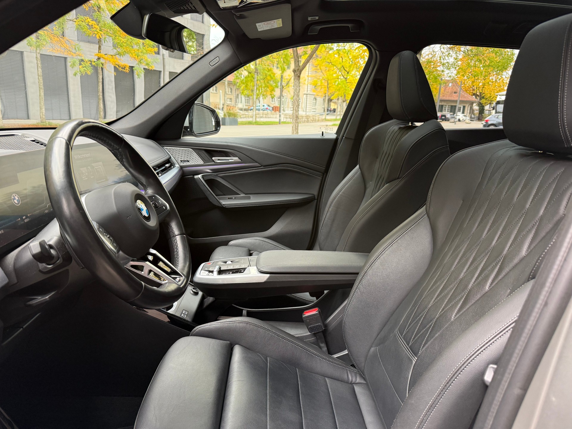 BMW X1 xDrive 23i 48V M Sport-image-11