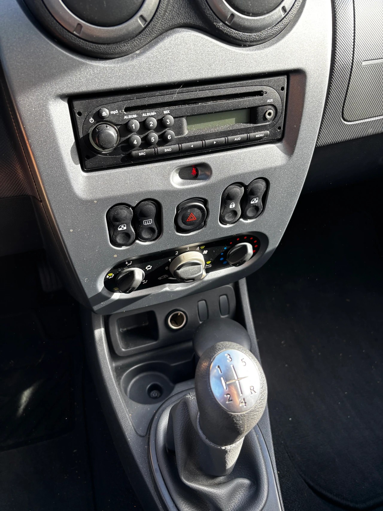 DACIA Duster 1.6 City Ambiance 4x2-image-10