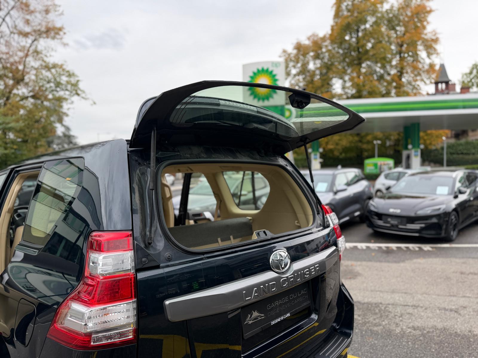 TOYOTA Land Cruiser 3.0 TD Luna Automatic-image-18