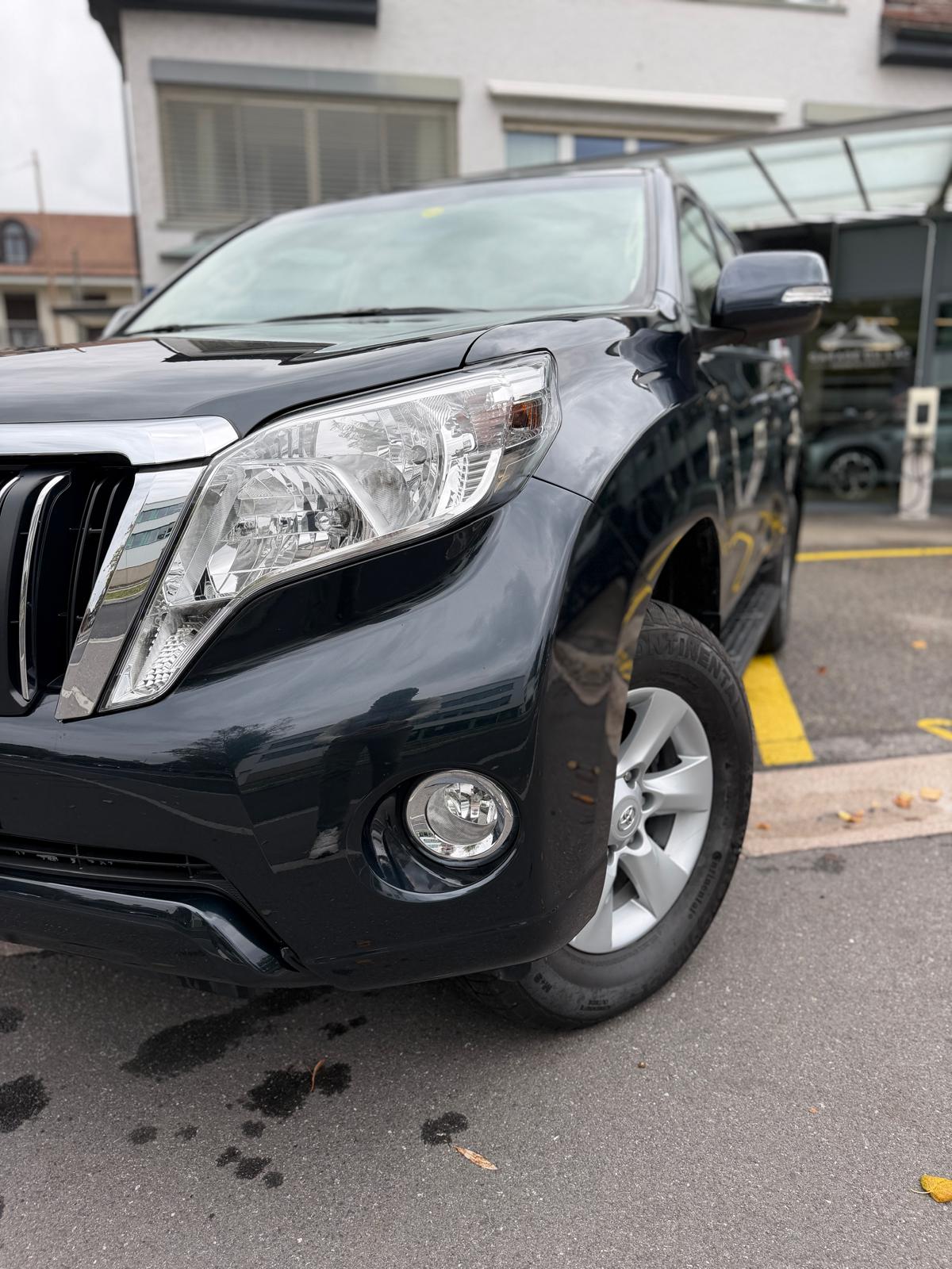 TOYOTA Land Cruiser 3.0 TD Luna Automatic-image-4