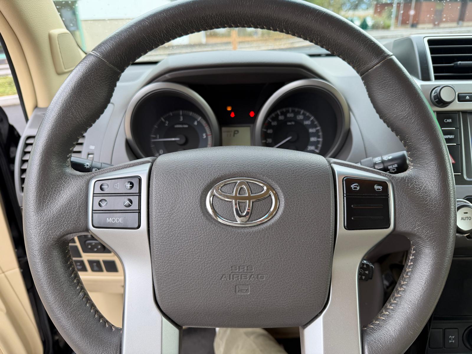 TOYOTA Land Cruiser 3.0 TD Luna Automatic-image-21