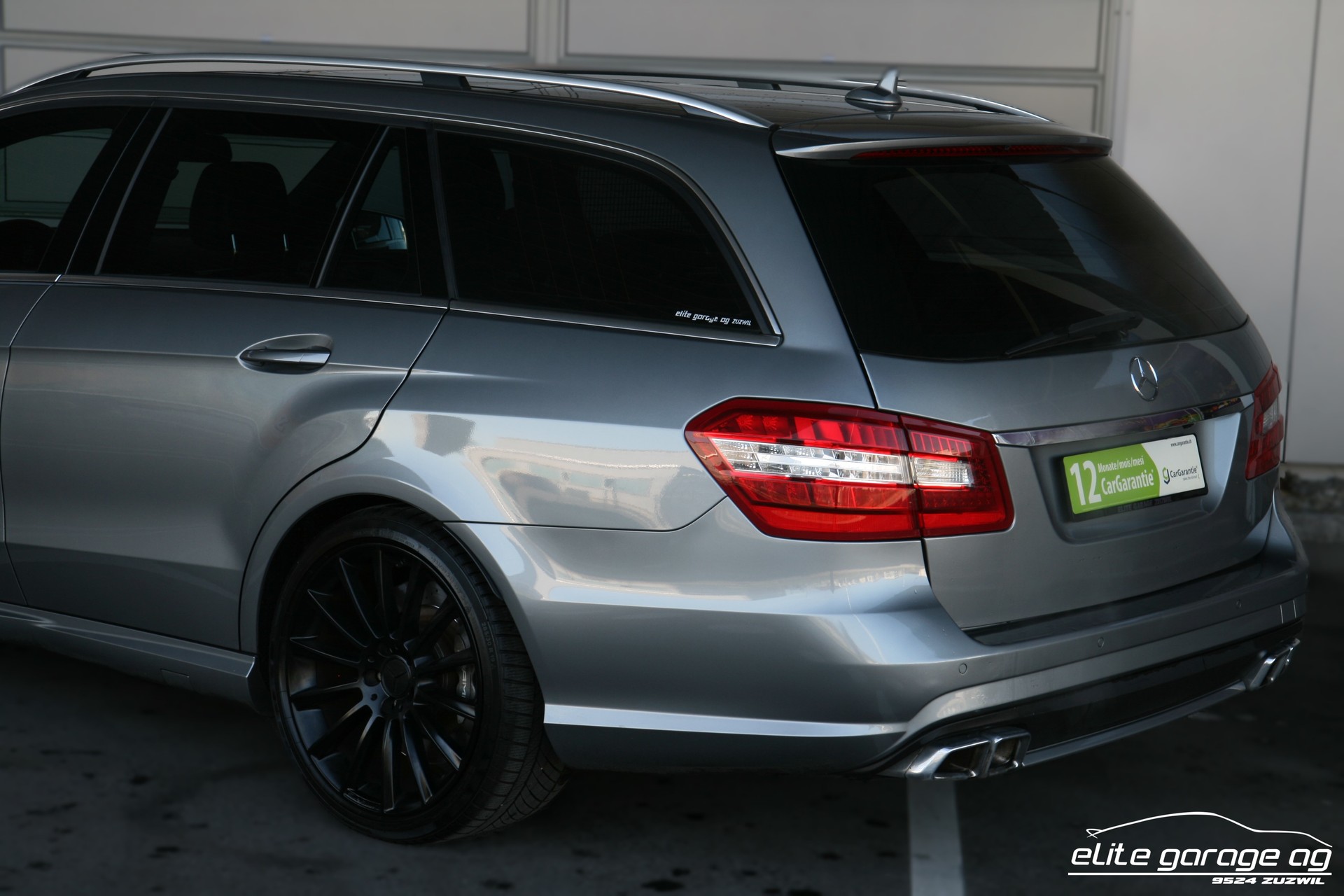 MERCEDES-BENZ E 63 AMG T-Modell DESIGNO-image-11