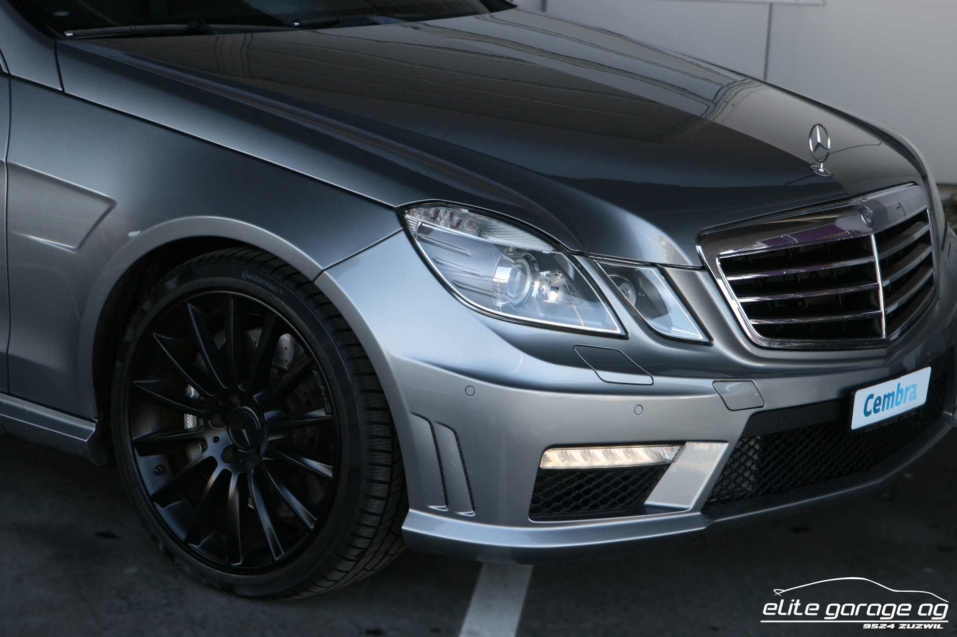 MERCEDES-BENZ E 63 AMG T-Modell DESIGNO-image-8