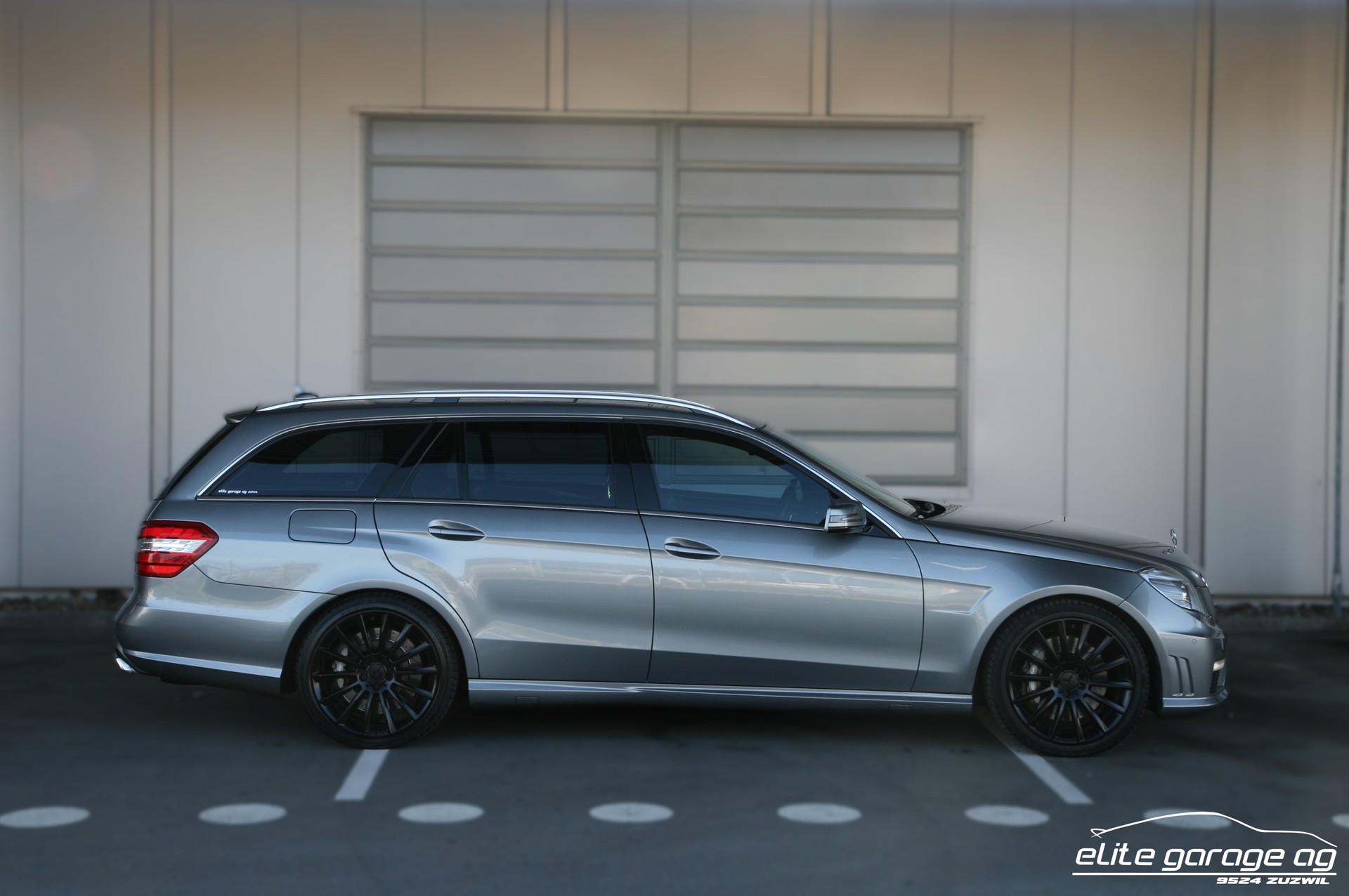 MERCEDES-BENZ E 63 AMG T-Modell DESIGNO-image-5