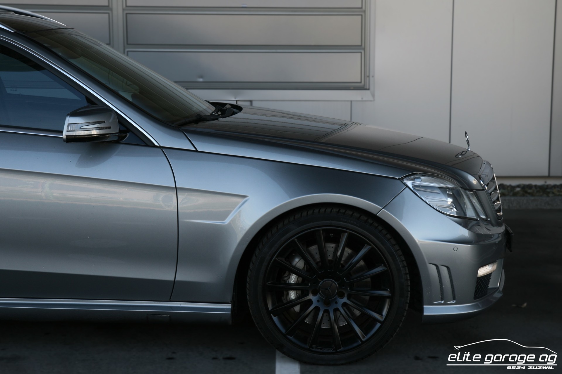 MERCEDES-BENZ E 63 AMG T-Modell DESIGNO-image-9