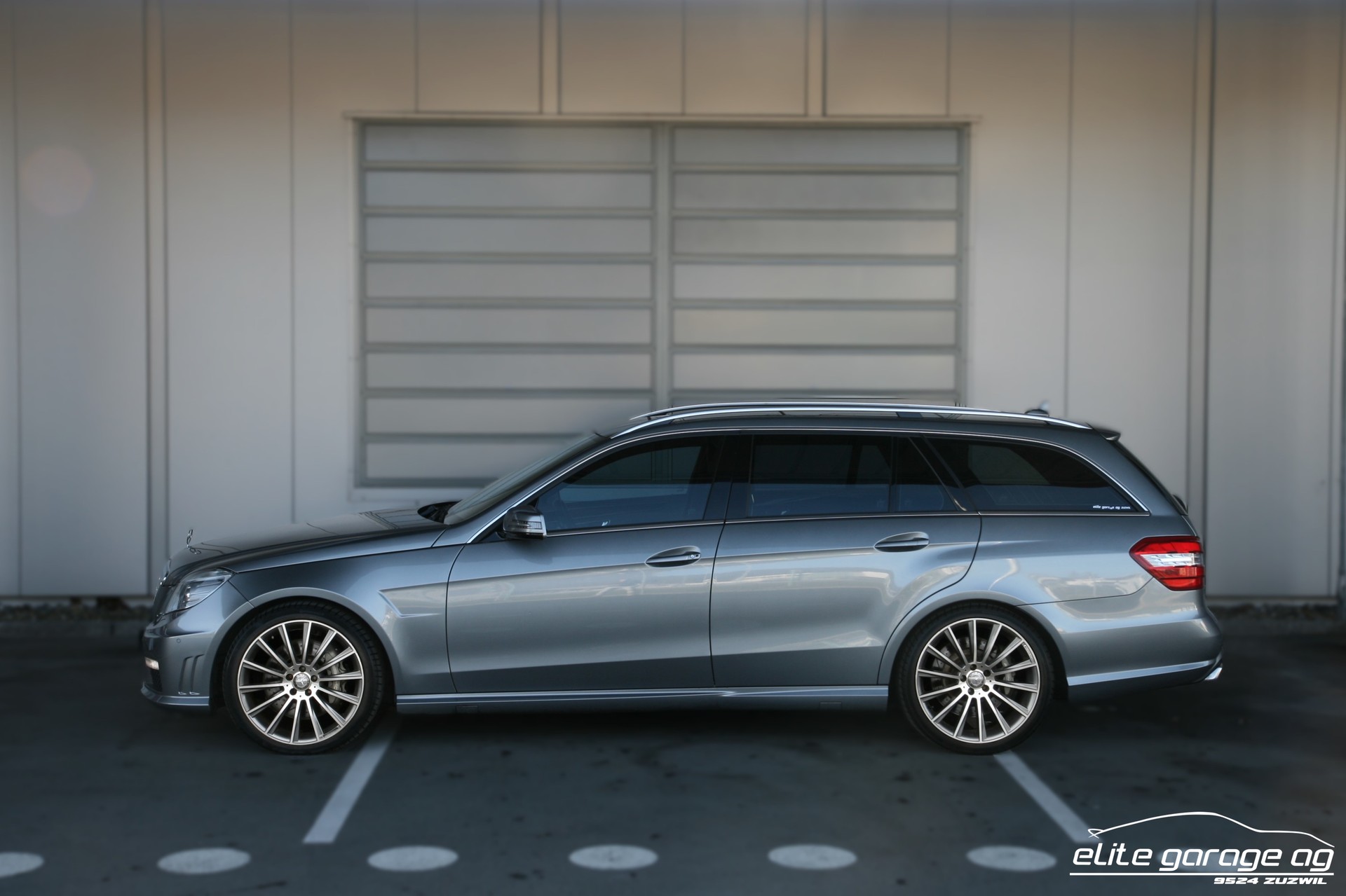 MERCEDES-BENZ E 63 AMG T-Modell DESIGNO-image-1
