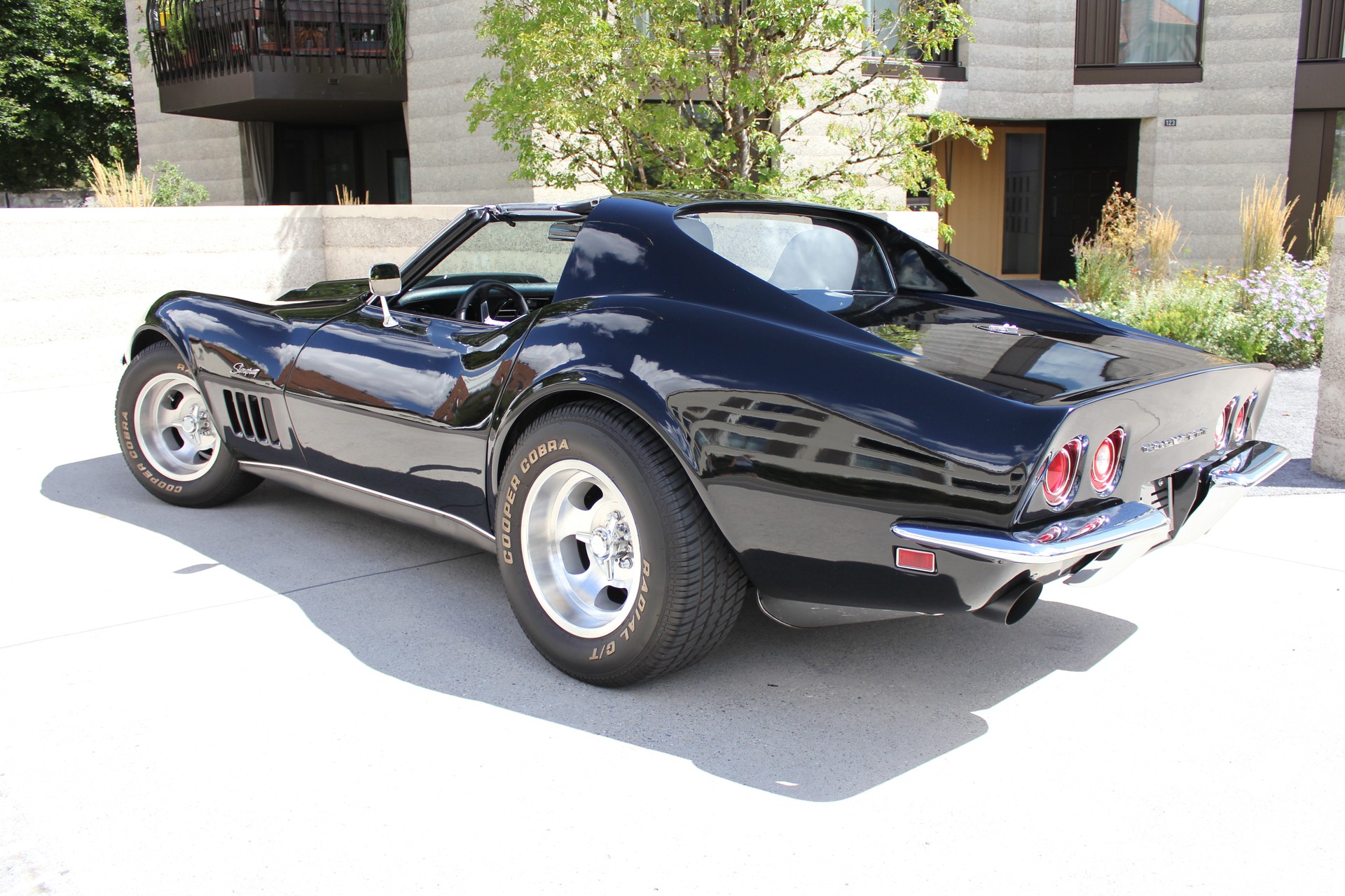 CHEVROLET CORVETTE C3-image-2