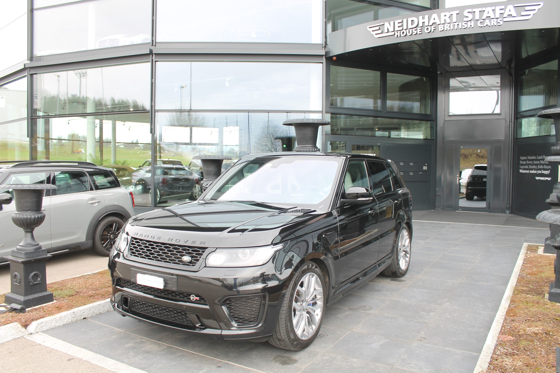 LAND ROVER Range Rover Sport 5.0 V8 SVR-image-0