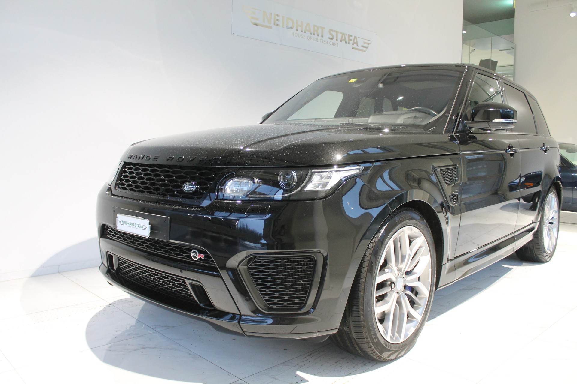 LAND ROVER Range Rover Sport 5.0 V8 SVR-image-1