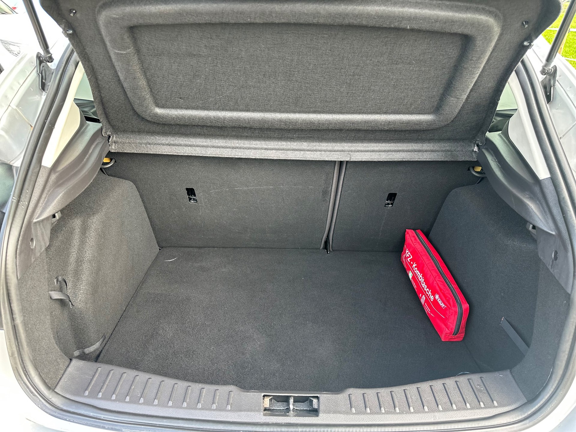 FORD Focus 1.6i VCT Carving PowerShift-image-8