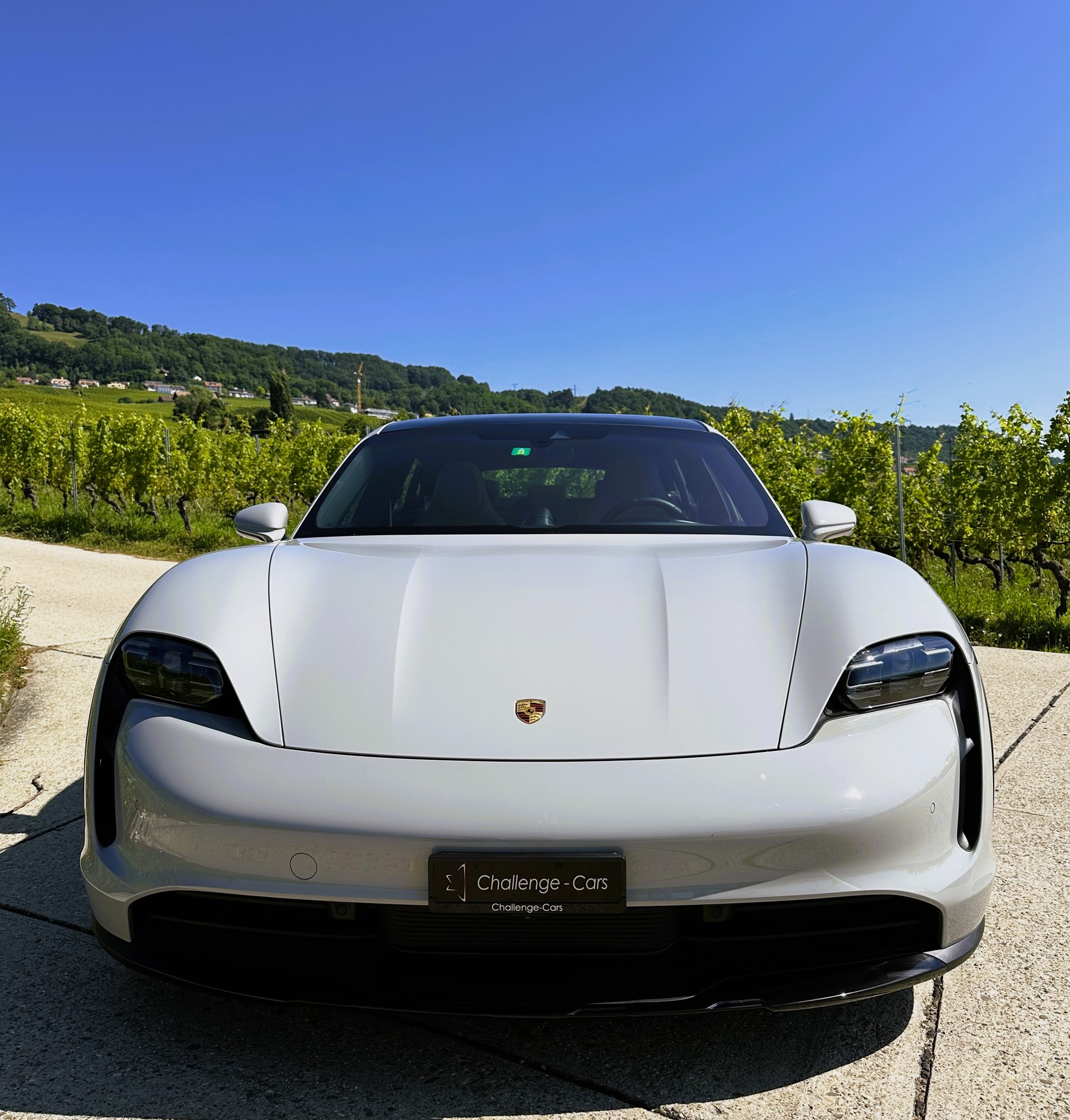 PORSCHE Taycan 4 Cross Turismo-image-2