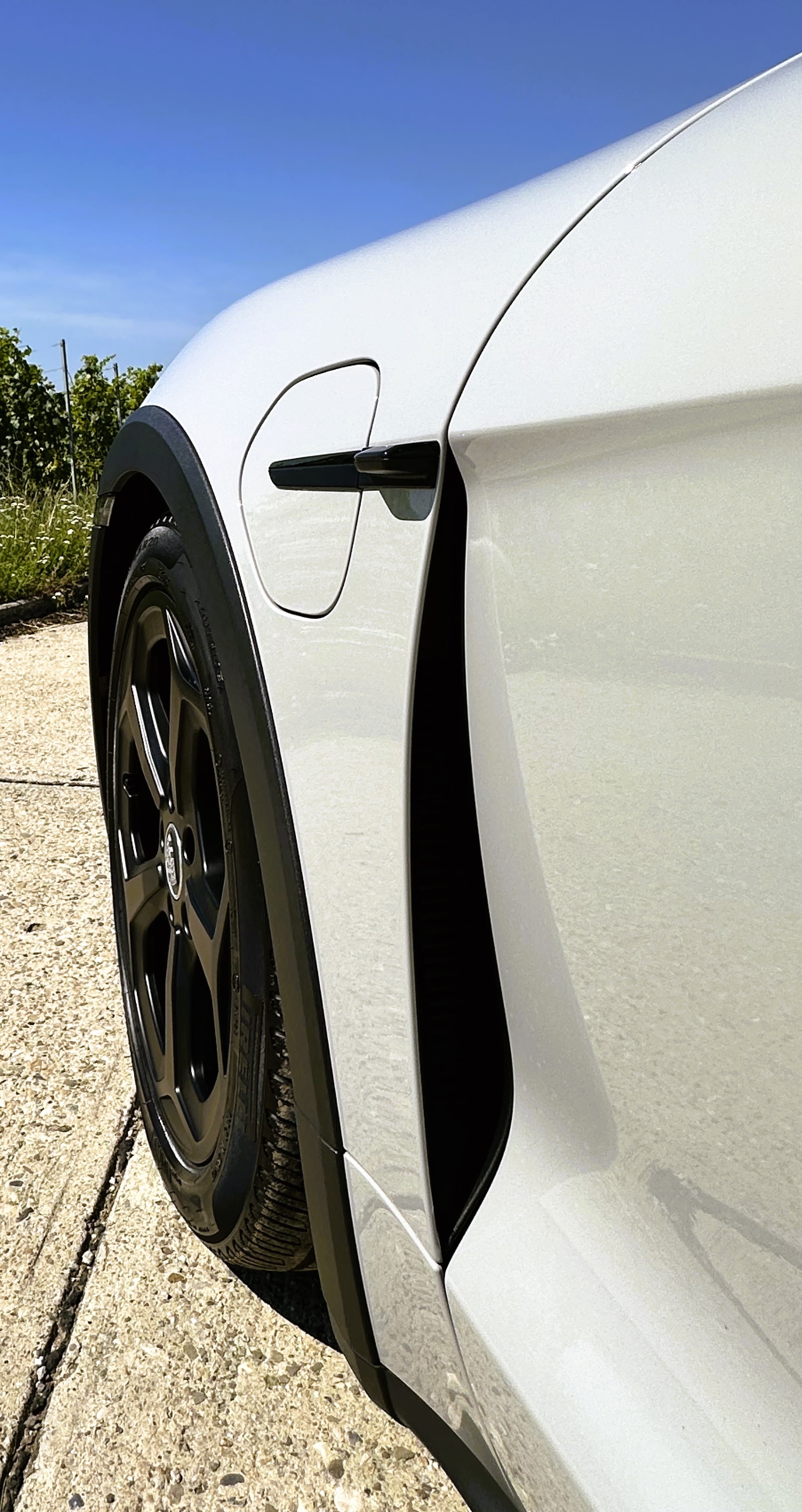 PORSCHE Taycan 4 Cross Turismo-image-23
