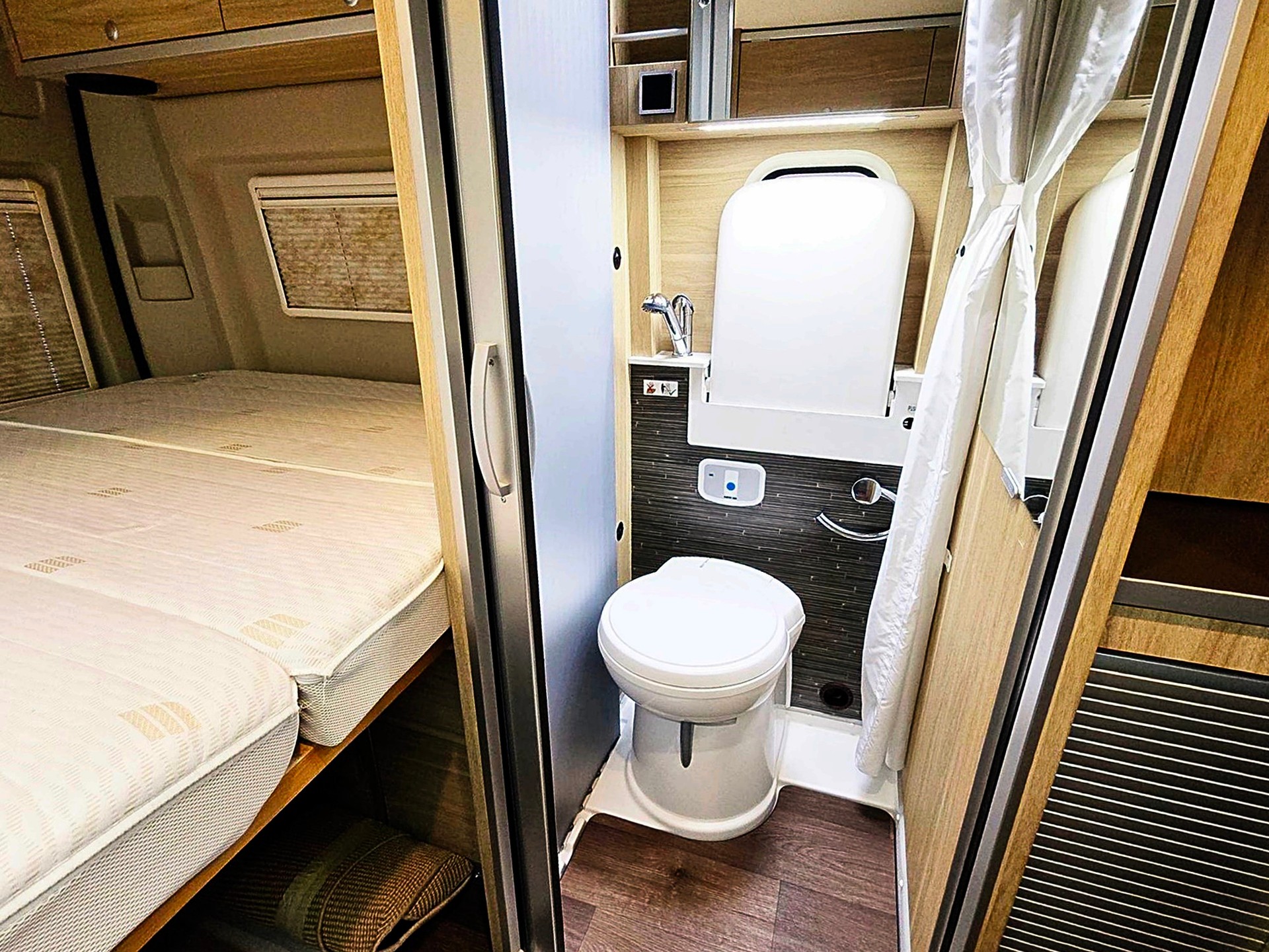 HYMER GRAND CANYON 600 2,3 DIESEL HUBDACH FIAT DUCATO MJ 150-image-14