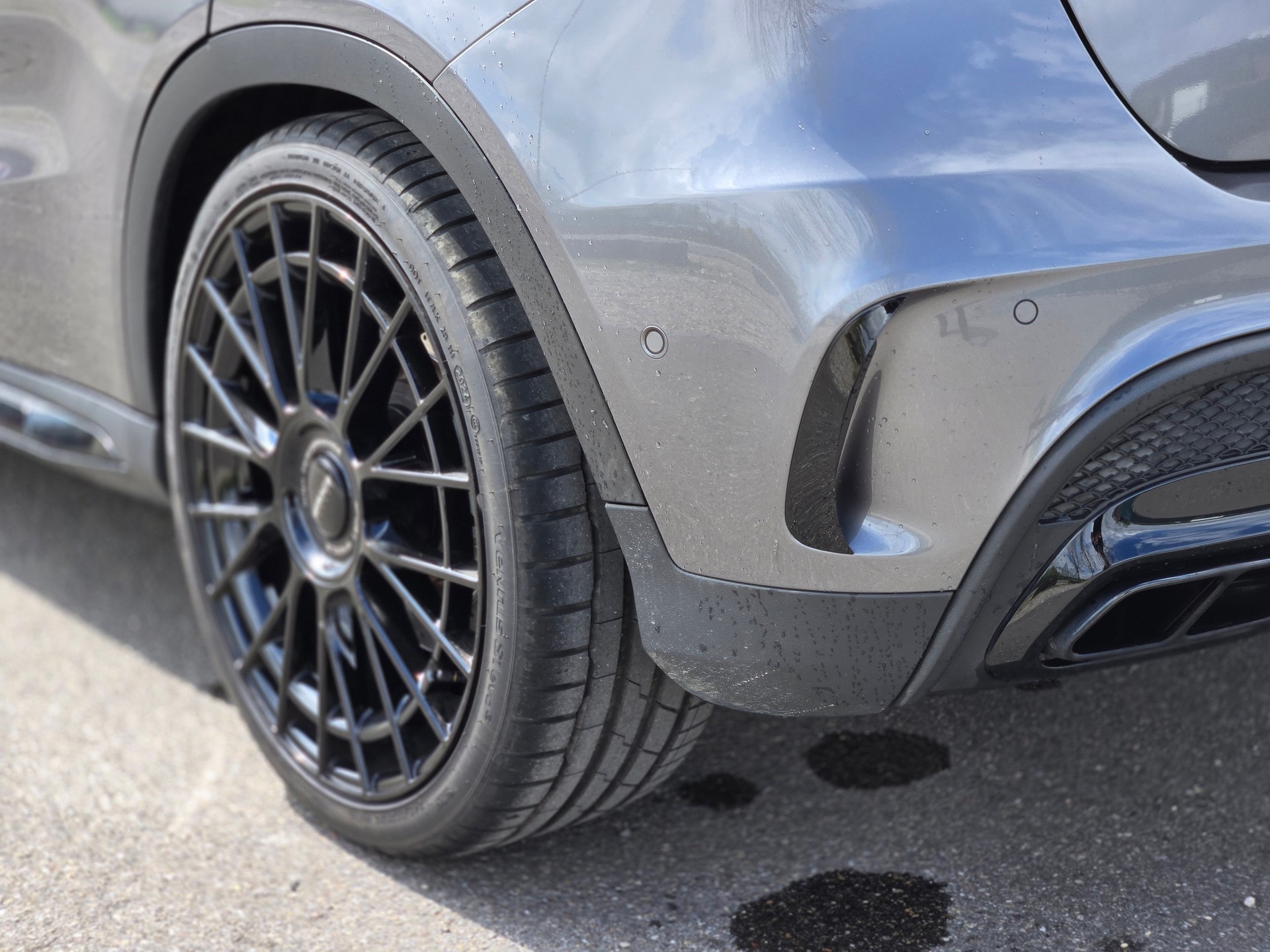 MERCEDES-BENZ GLA 45 AMG 4Matic 7G-DCT-image-6