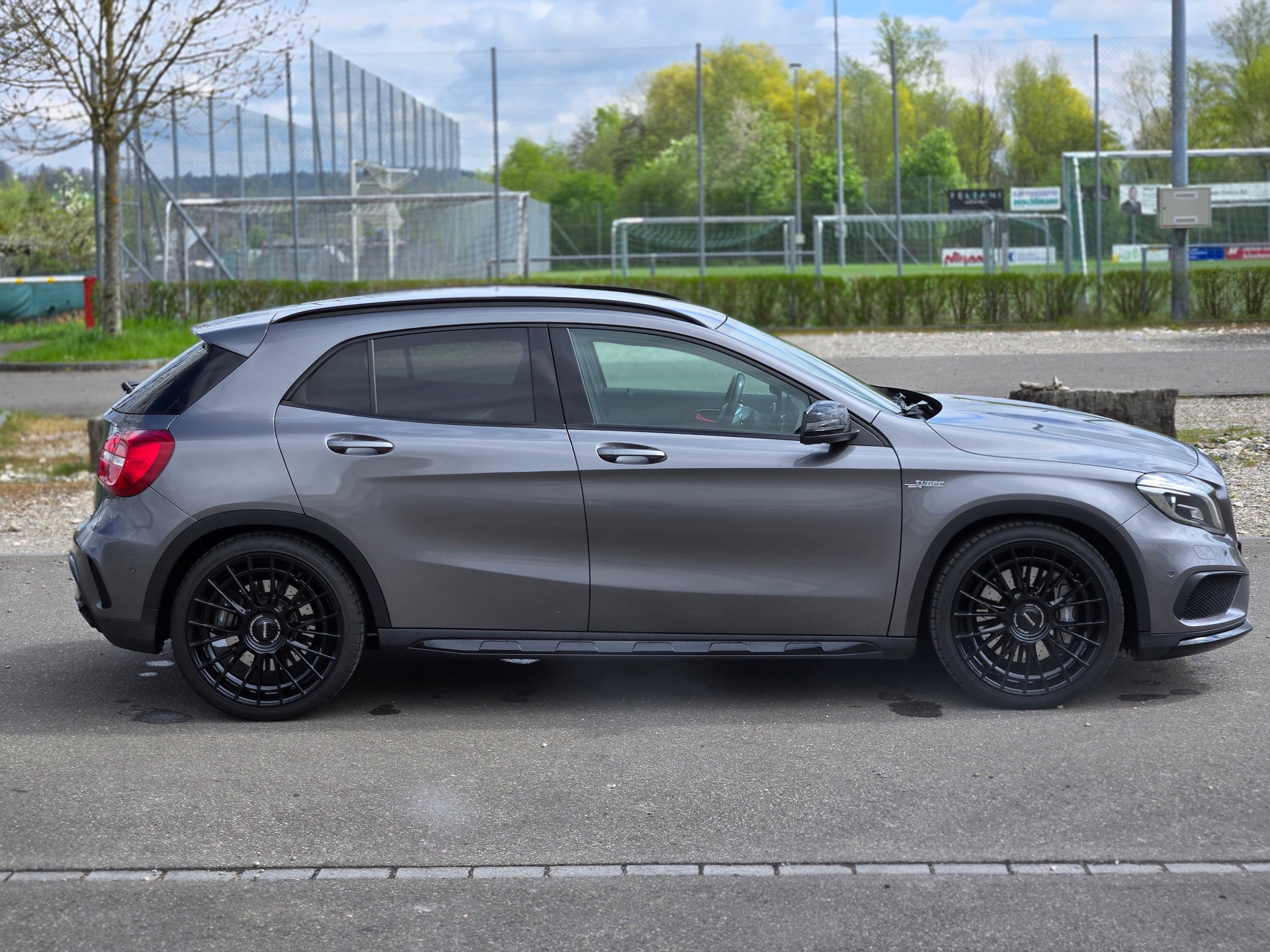 MERCEDES-BENZ GLA 45 AMG 4Matic 7G-DCT-image-8