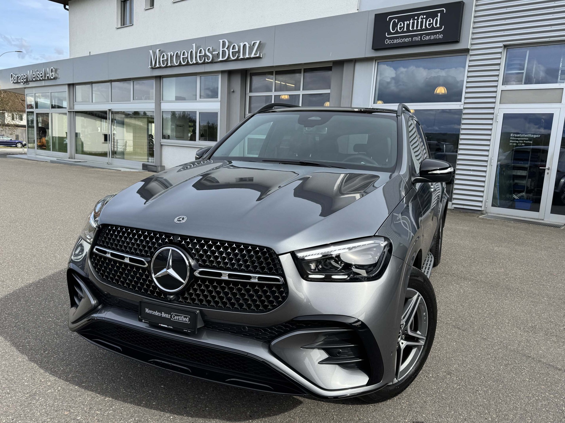 MERCEDES-BENZ GLE 300d AMG-Line 4Matic-image-1