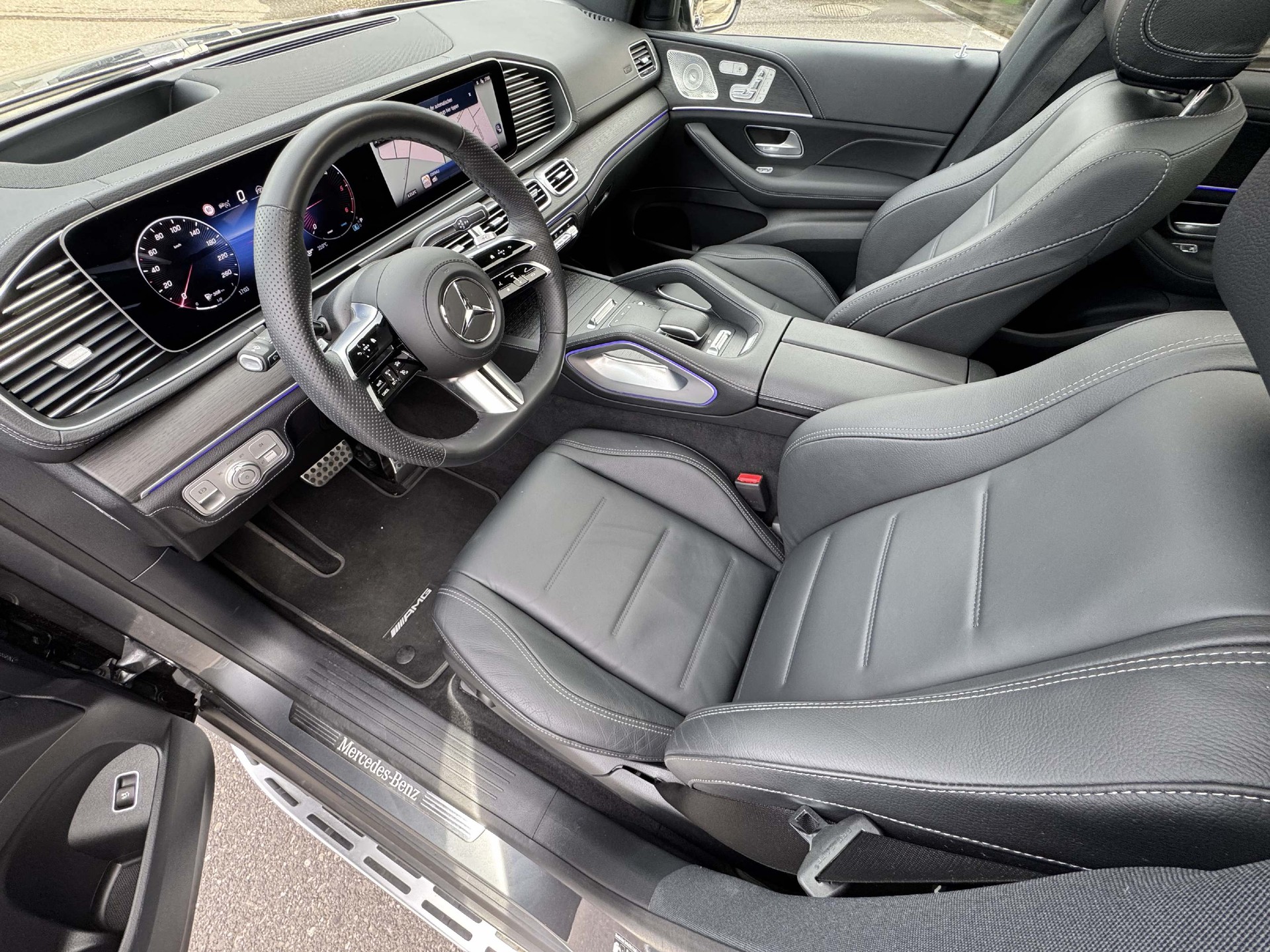 MERCEDES-BENZ GLE 300d AMG-Line 4Matic-image-6