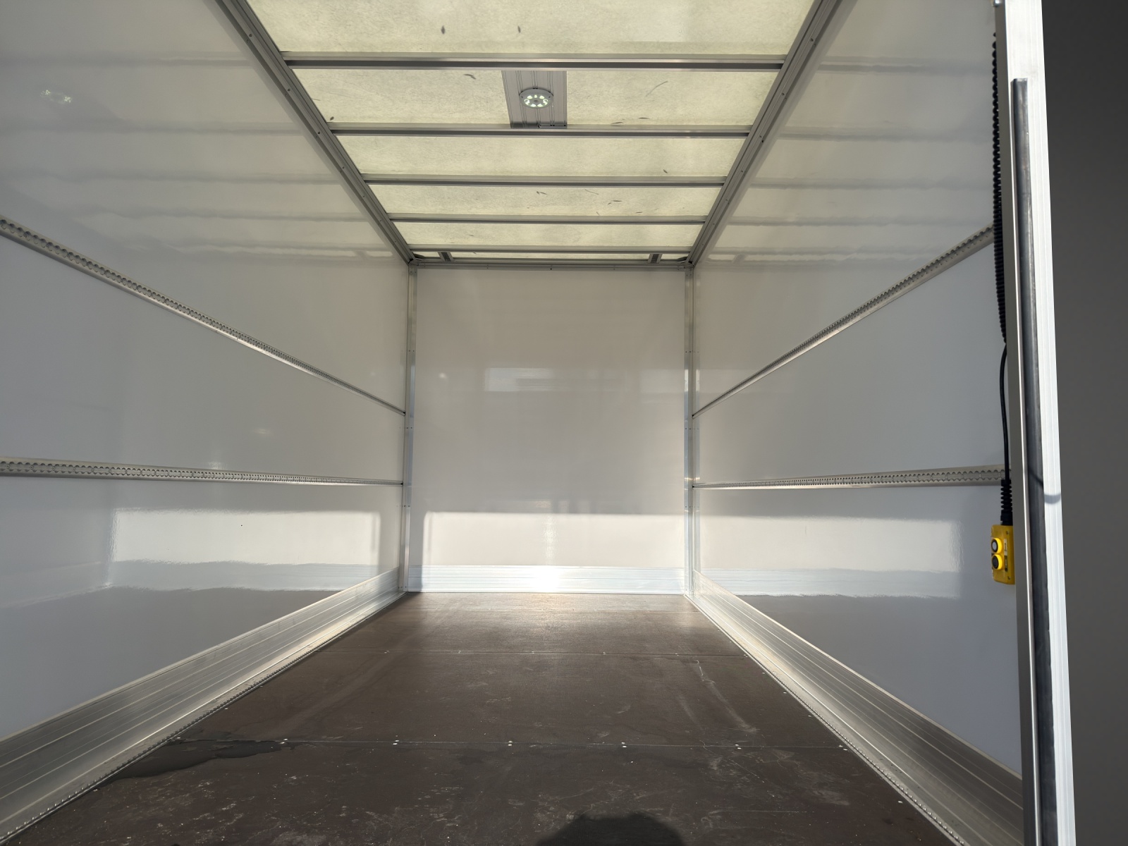MERCEDES-BENZ Sprinter 317 CDI Lang-image-10