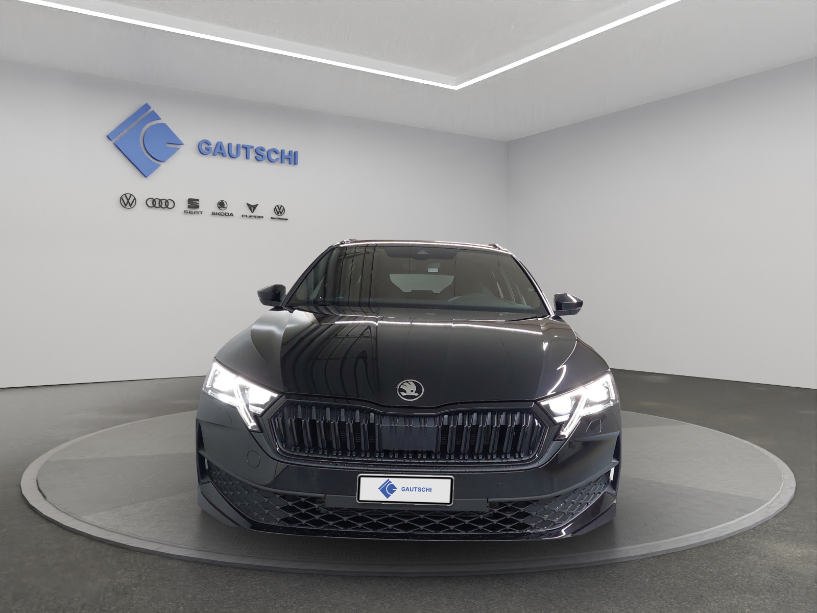 SKODA Octavia Combi 1.5 TSI mHEV DSG Sport Line-image-4