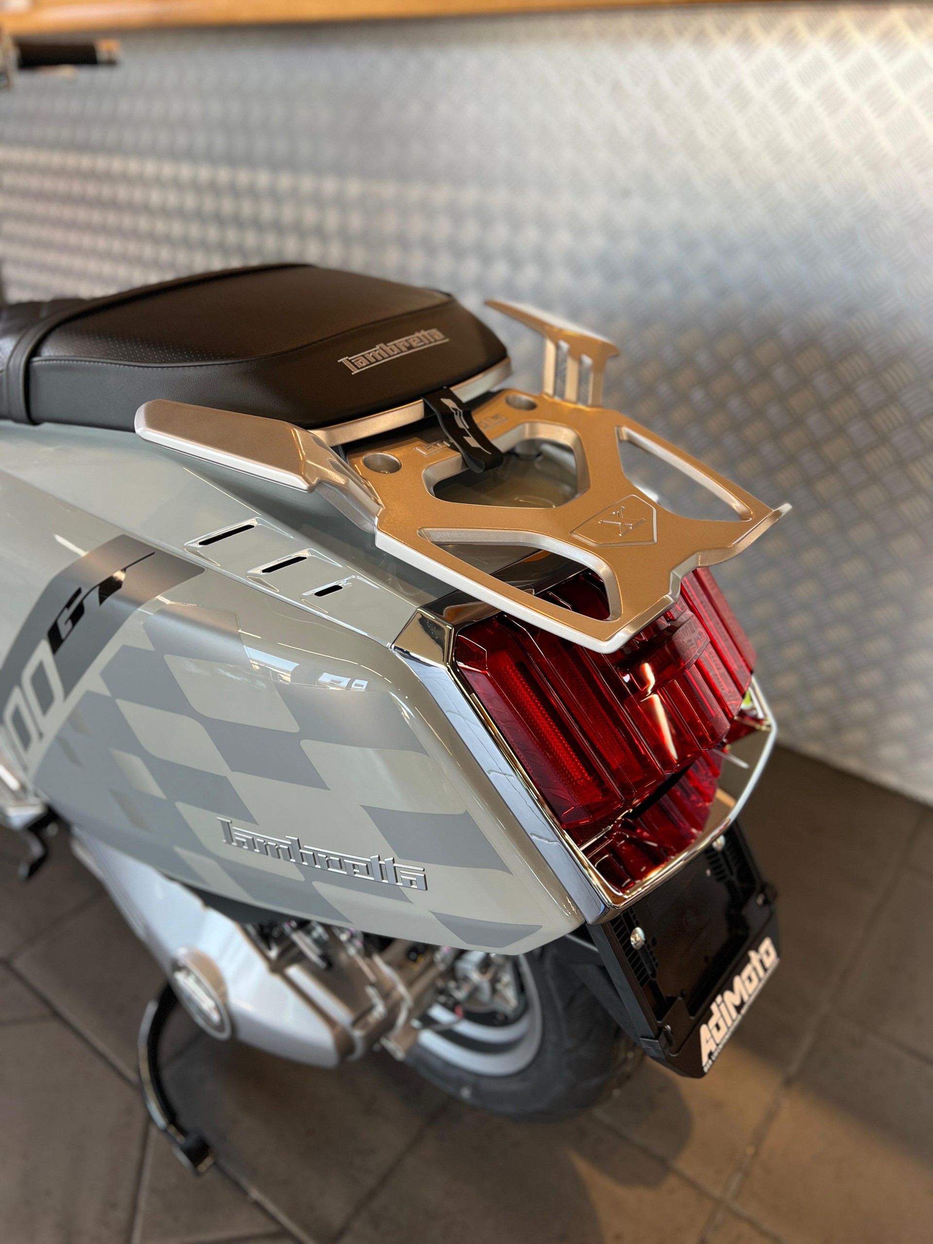 LAMBRETTA X 300 GT-image-8