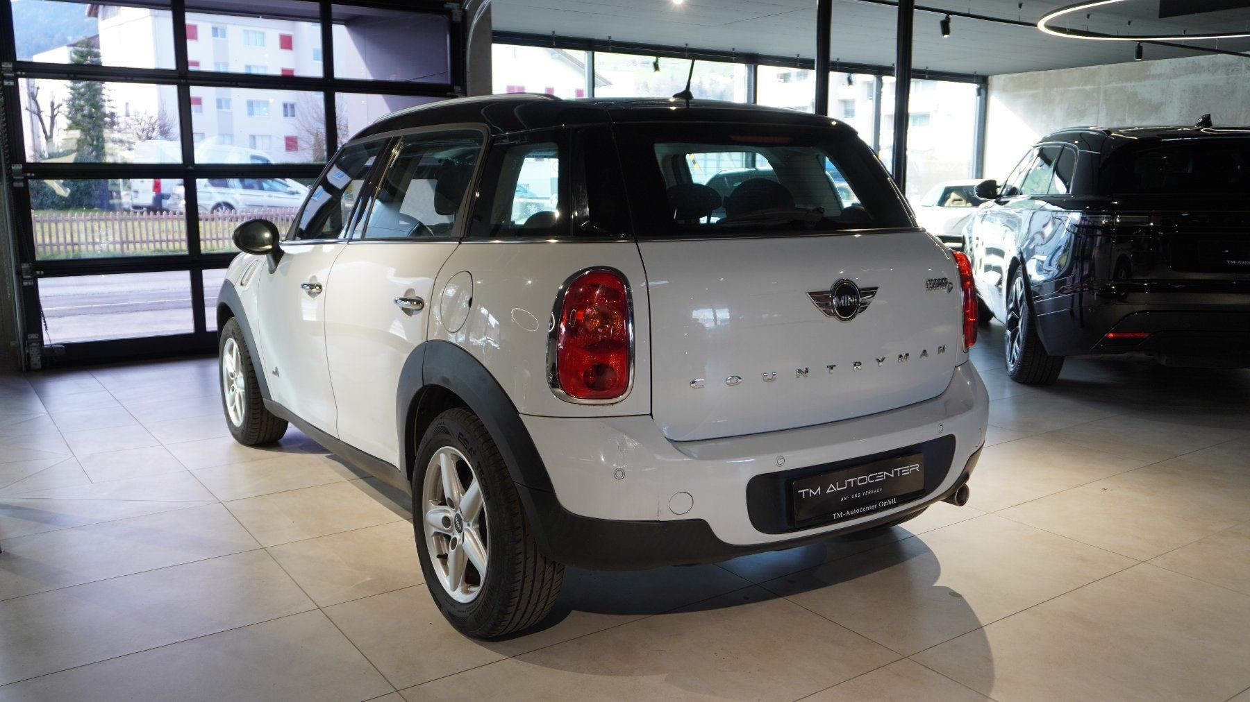 MINI Countryman Cooper D ALL4-image-3