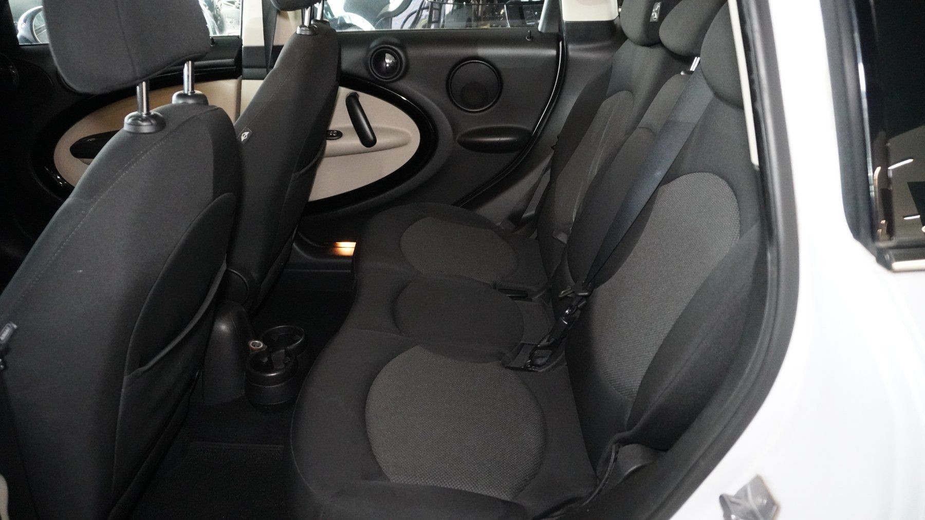 MINI Countryman Cooper D ALL4-image-7