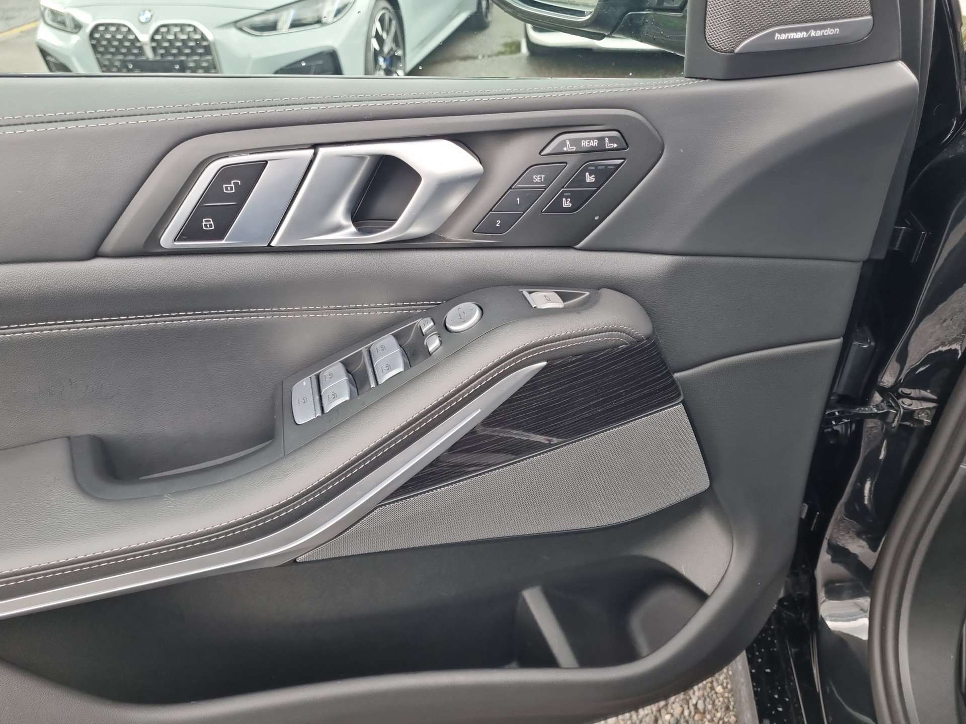 BMW X7 xDrive 48V 40d M Sport Pro Steptronic-image-21