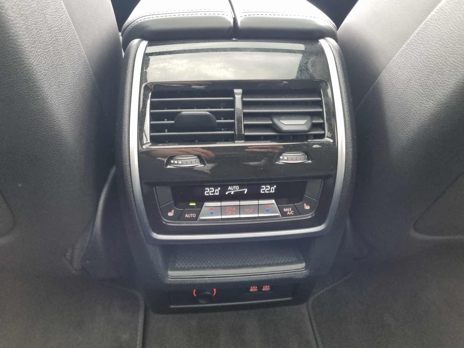 BMW X7 xDrive 48V 40d M Sport Pro Steptronic-image-24