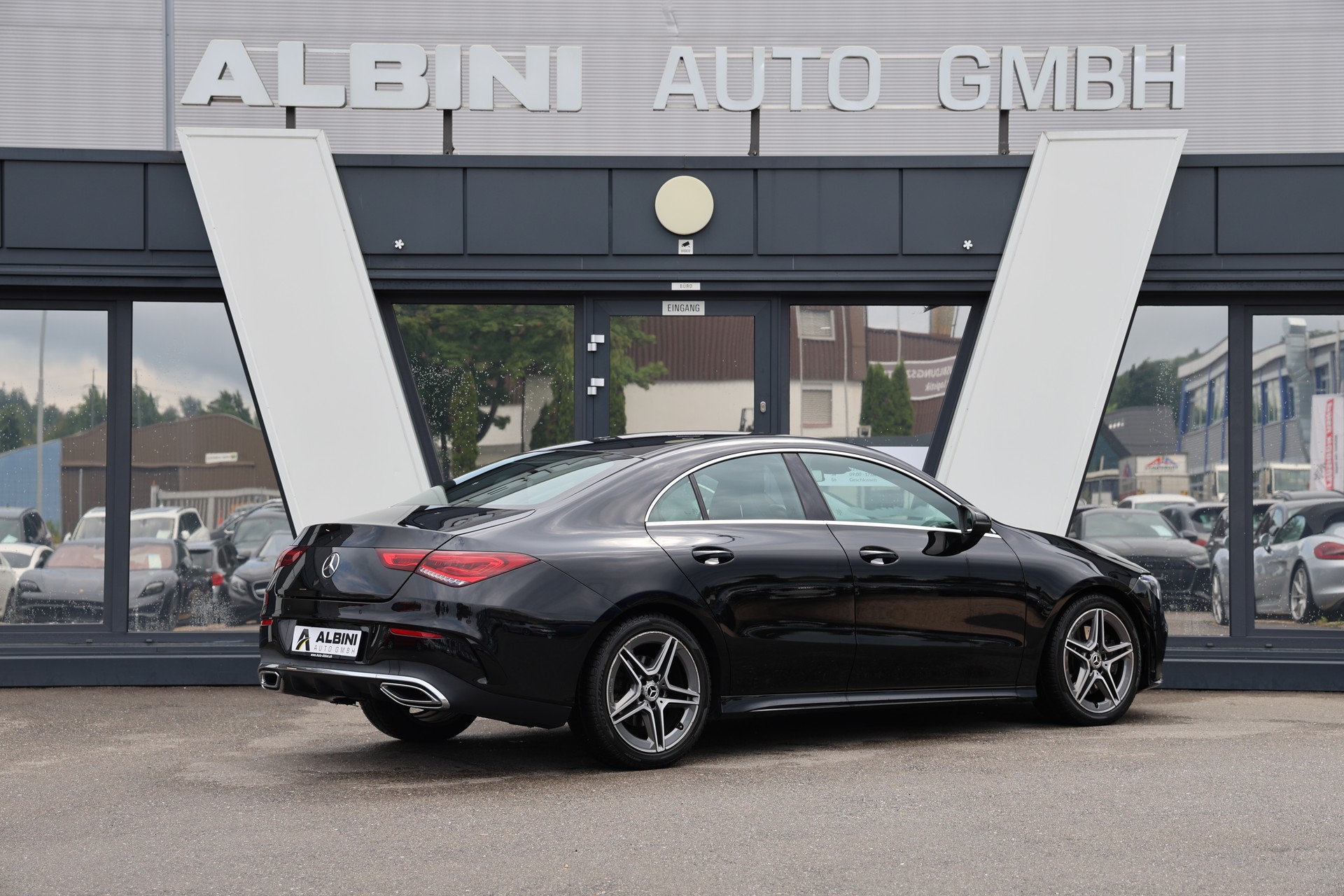 MERCEDES-BENZ CLA 220 d AMG Line-image-2