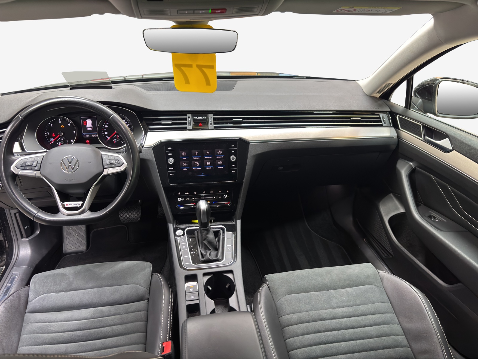 VW Passat 2.0 TDI BMT Elegance 4Motion DSG-image-8