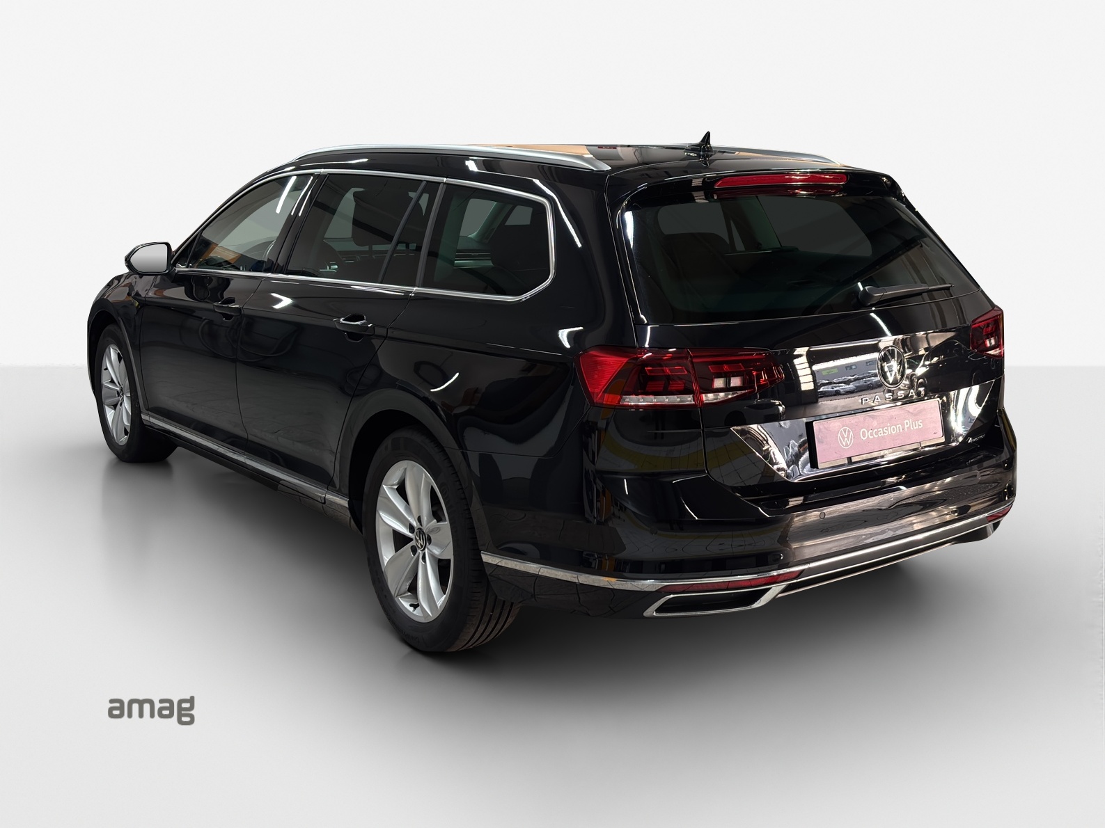 VW Passat 2.0 TDI BMT Elegance 4Motion DSG-image-2