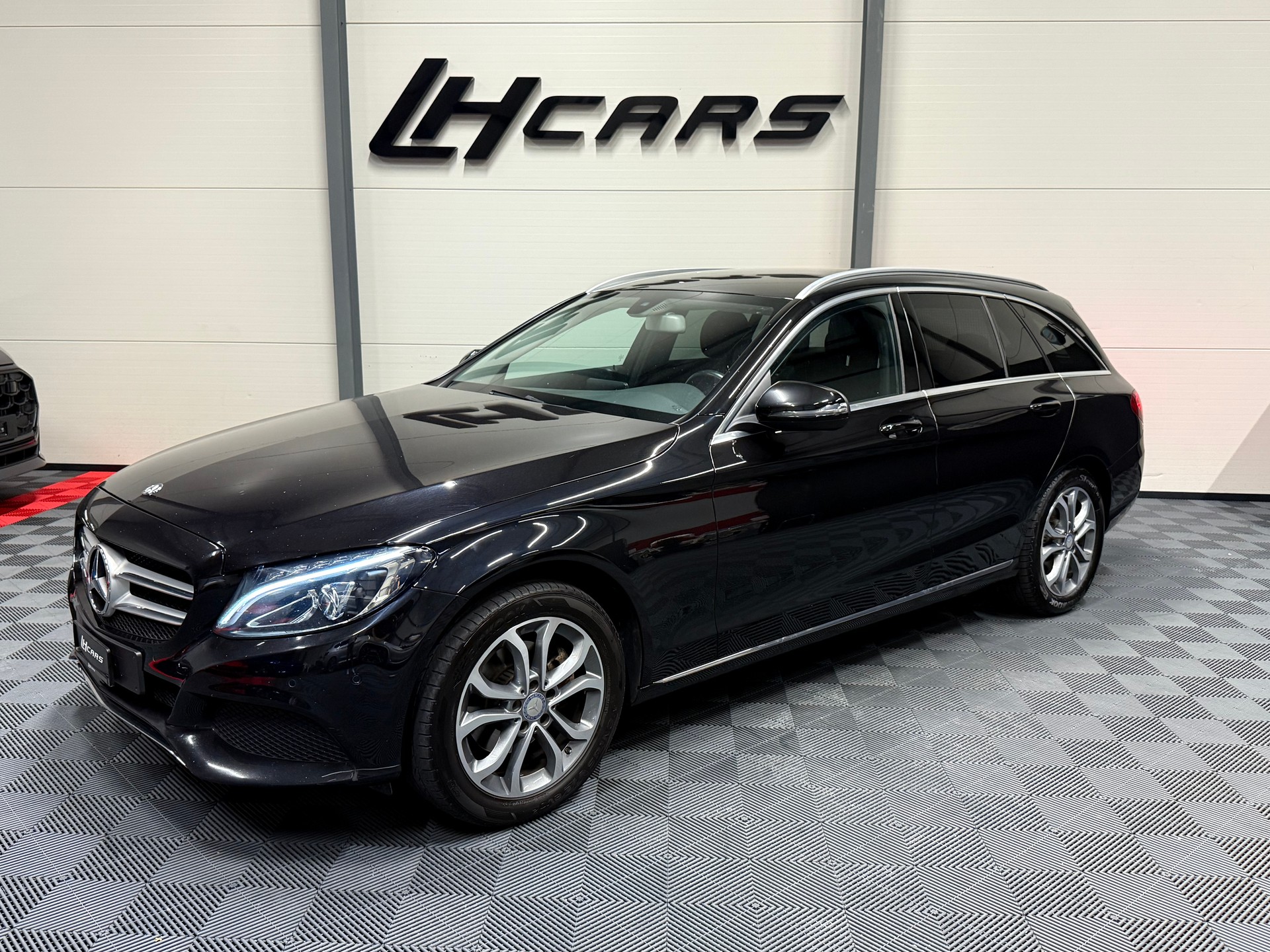 MERCEDES-BENZ C 220 d Avantgarde Kombi-image-0