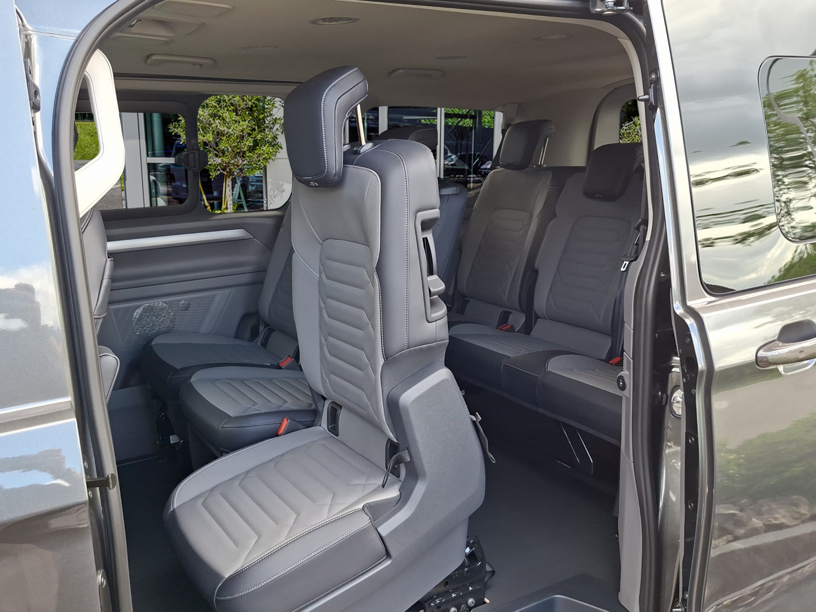 VW Caravelle 2.0 TDI Life Aut.8 4 Motion-image-22
