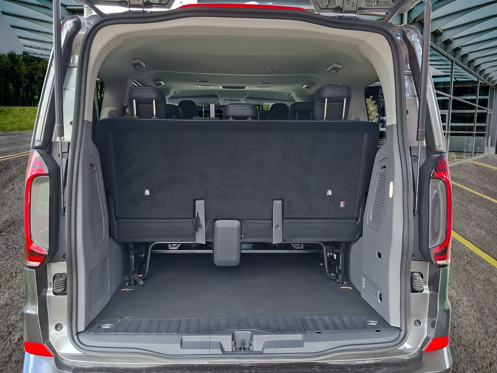 VW Caravelle 2.0 TDI Life Aut.8 4 Motion-image-24