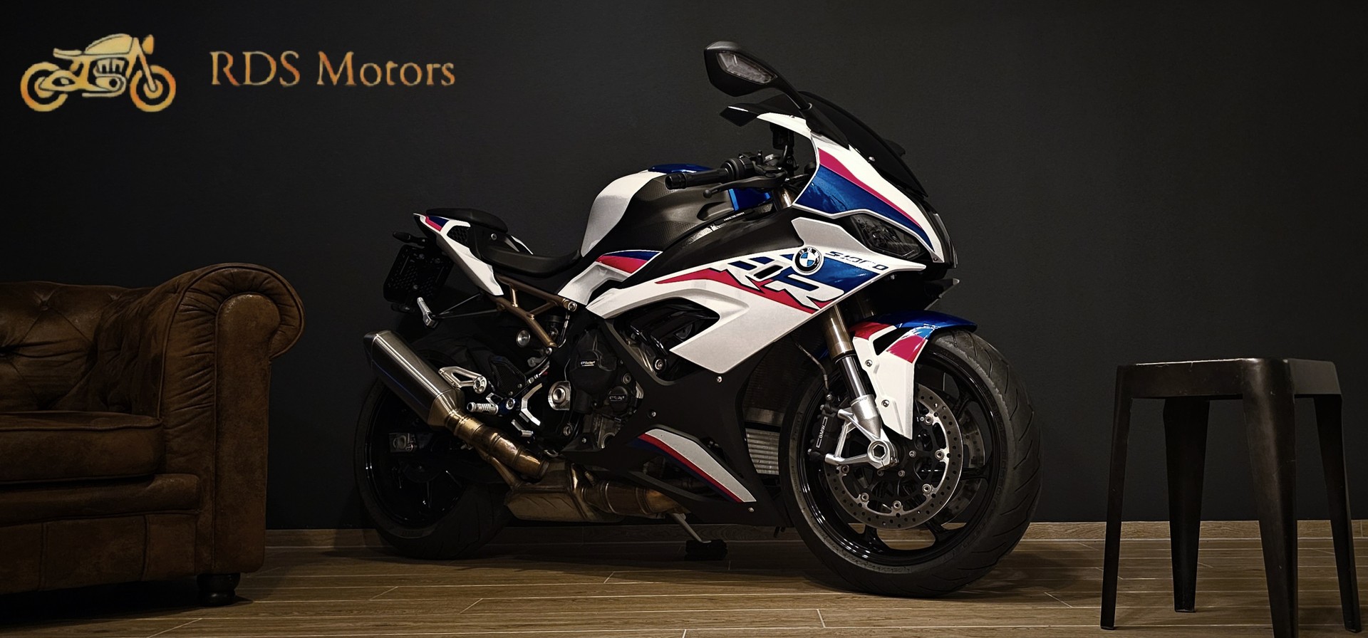 BMW S 1000 RR M Pack-showroom-element-1